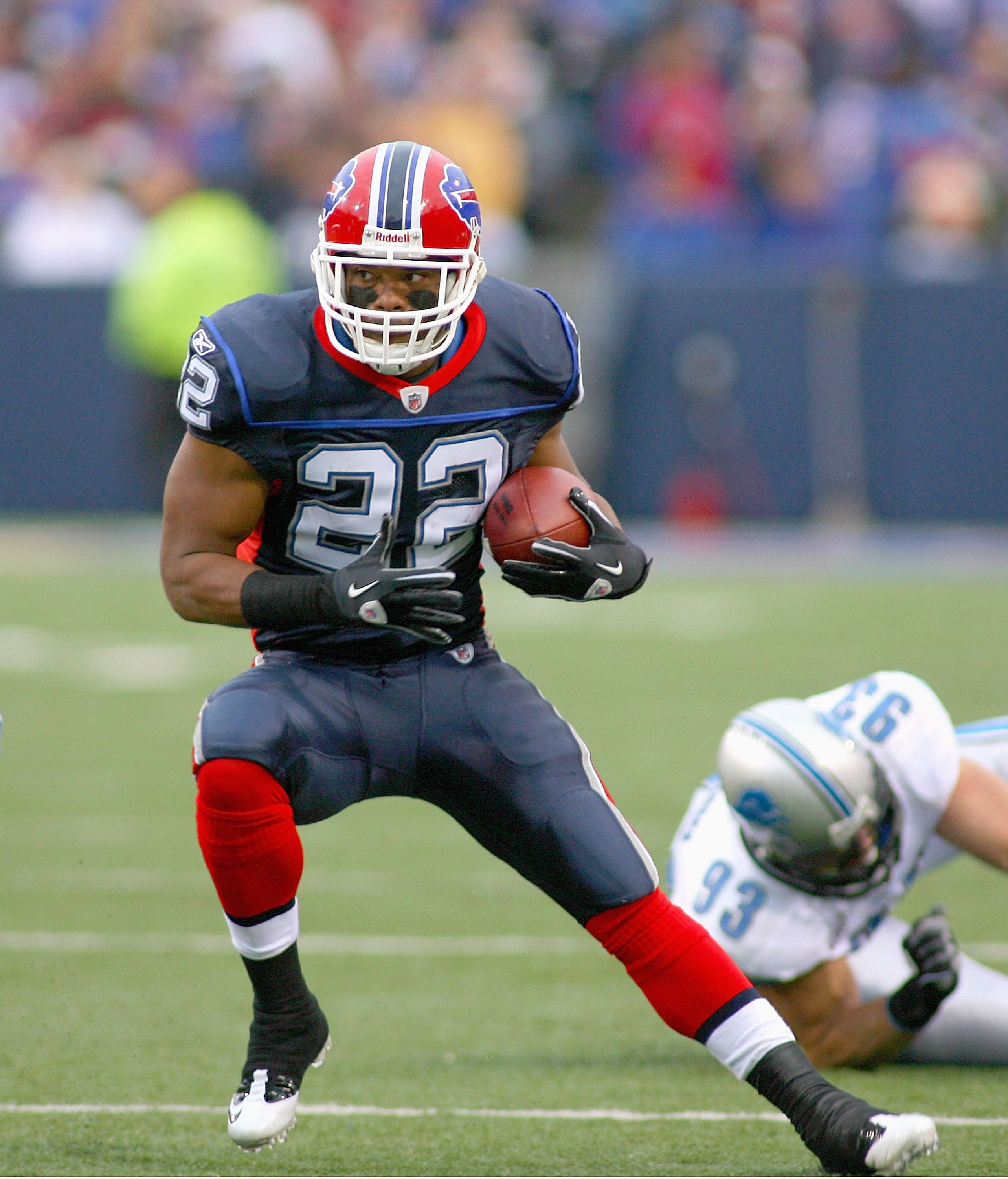 ORCHARD PARK, NY - NOVEMBER 14:  Fred Jackson #22 of the Buffalo Bills runs against the Detroit Lions at Ralph Wilson Stadium on November 14, 2010 in Orchard Park, New York.  (Photo by Rick Stewart/Getty Images)