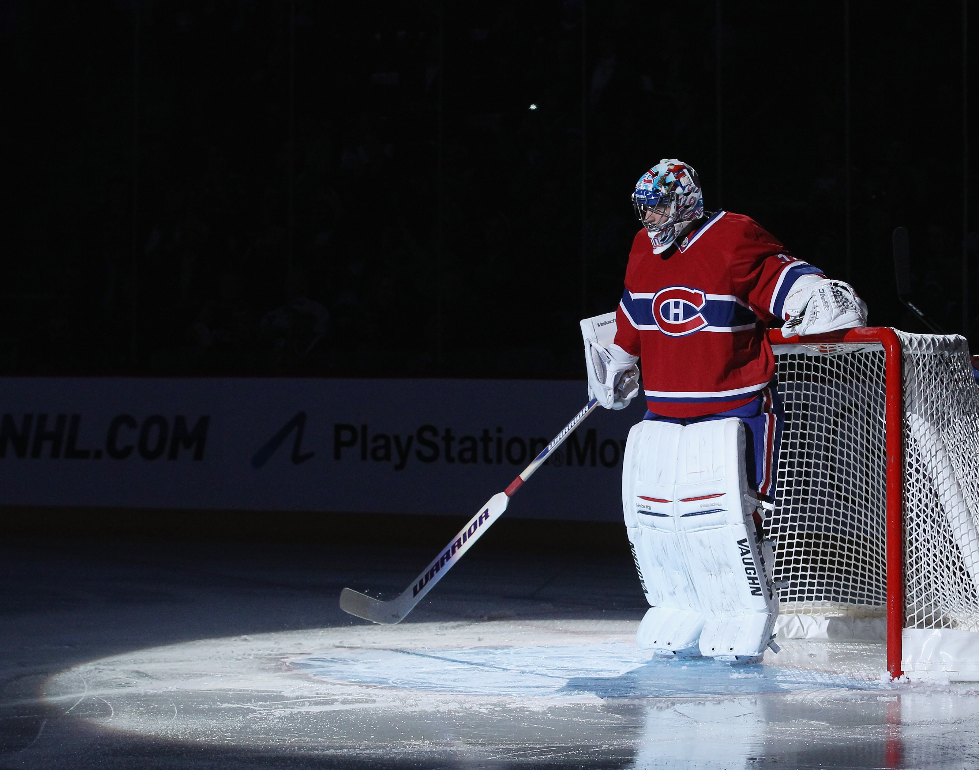 MONTREAL, QC - SEPTEMBER 27:  Carey Price #31 of the Montreal Canadiens prepares for his game against the Florida Panthers at the Bell Centre on September 27, 2010 in Montreal, Canada.  (Photo by Bruce Bennett/Getty Images)