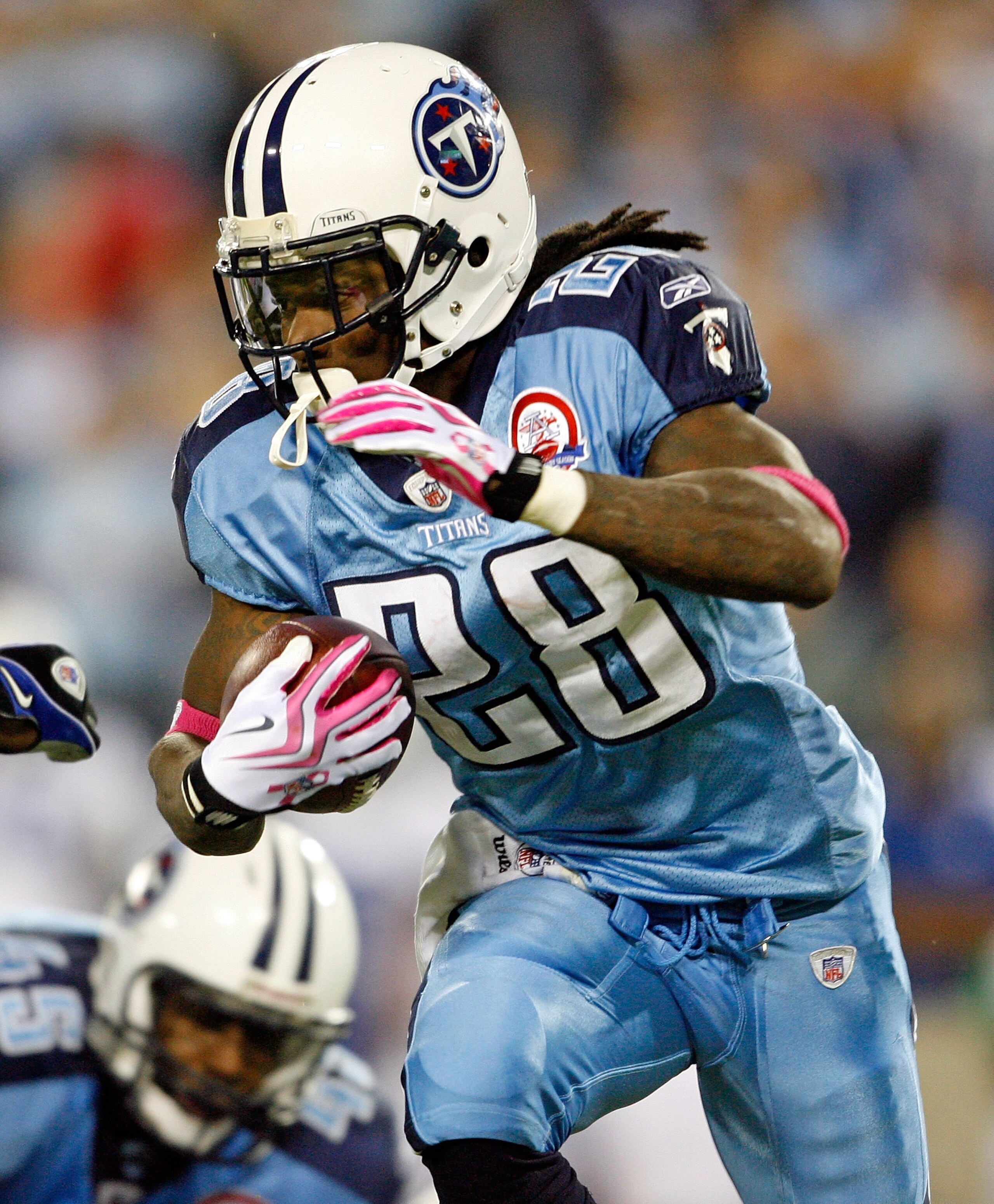 NASHVILLE, TN - OCTOBER 11:  Chris Johnson #28 of the Tennessee Titans runs with the ball during the NFL game against the Indianapolis Colts at LP Field on October 11, 2009 in Nashville, Tennessee. The Colts defeated the Titans 31-9.  (Photo by Andy Lyons