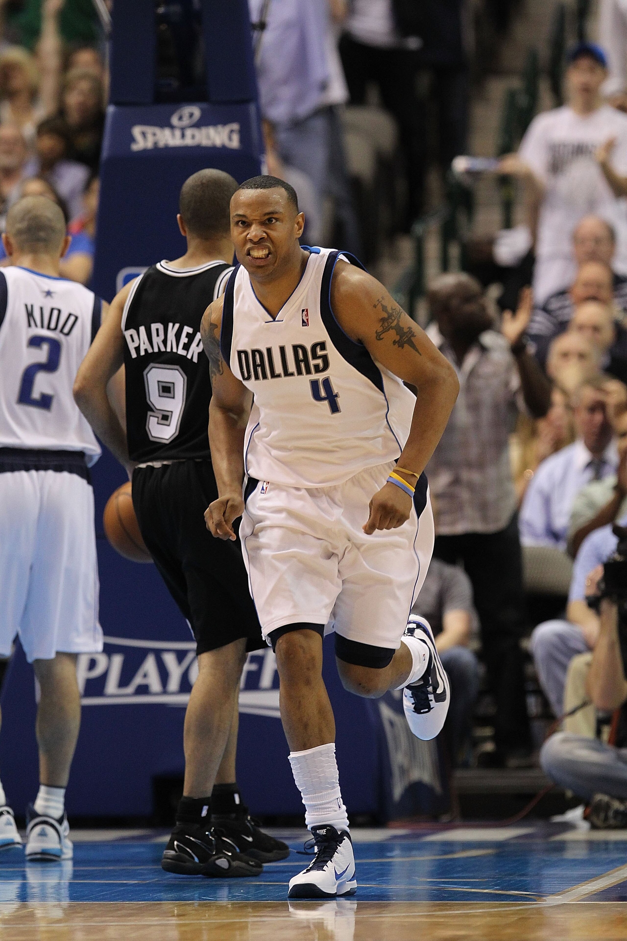 DALLAS - APRIL 27:  Caron Butler #4 of the Dallas Mavericks in Game Five of the Western Conference Quarterfinals during the 2010 NBA Playoffs at American Airlines Center on April 27, 2010 in Dallas, Texas. NOTE TO USER: User expressly acknowledges and agr