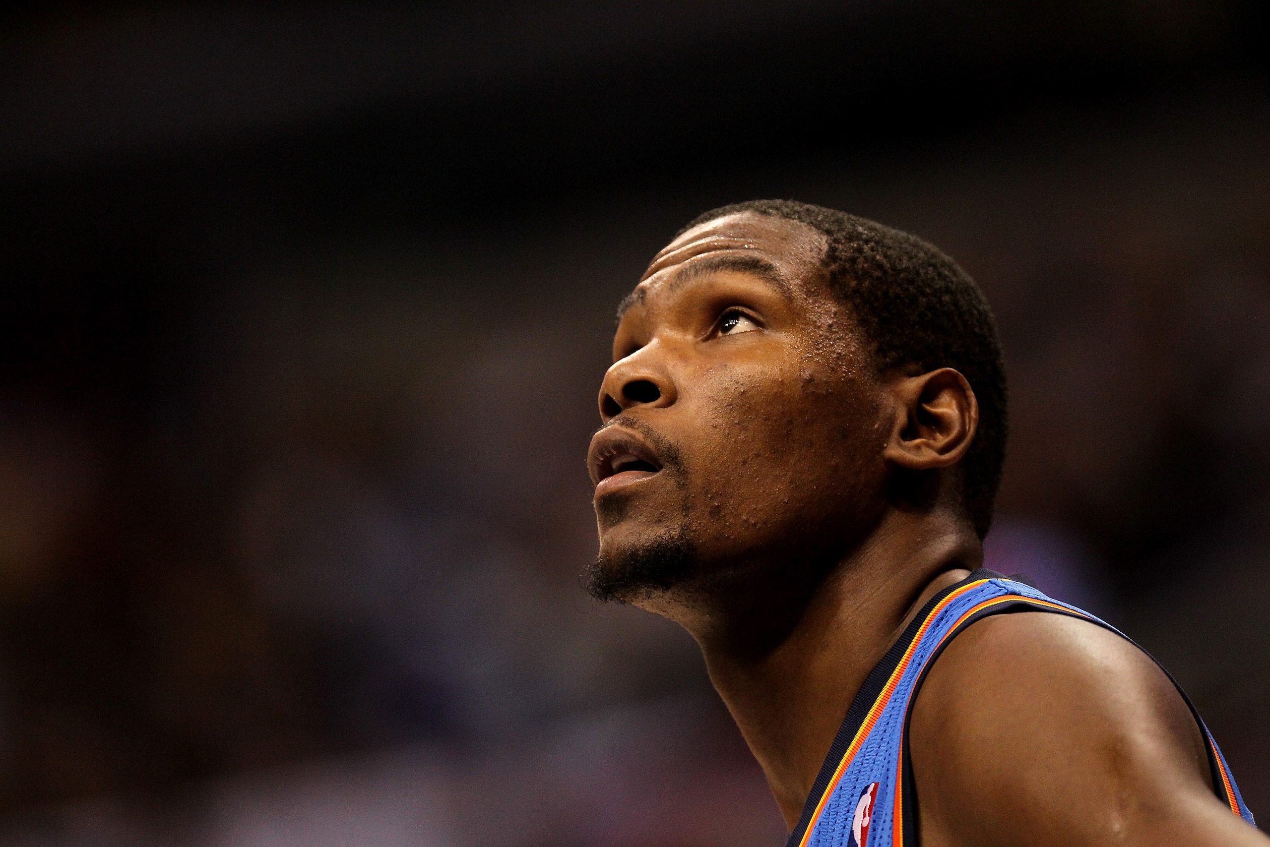 LOS ANGELES, CA - NOVEMBER 03:  Kevin Durant #35 of the Oklahoma City Thunder looks on during the game with the Los Angeles Clippers at Staples Center on November 3, 2010 in Los Angeles, California.  The Clippers won 107-92.  NOTE TO USER: User expressly