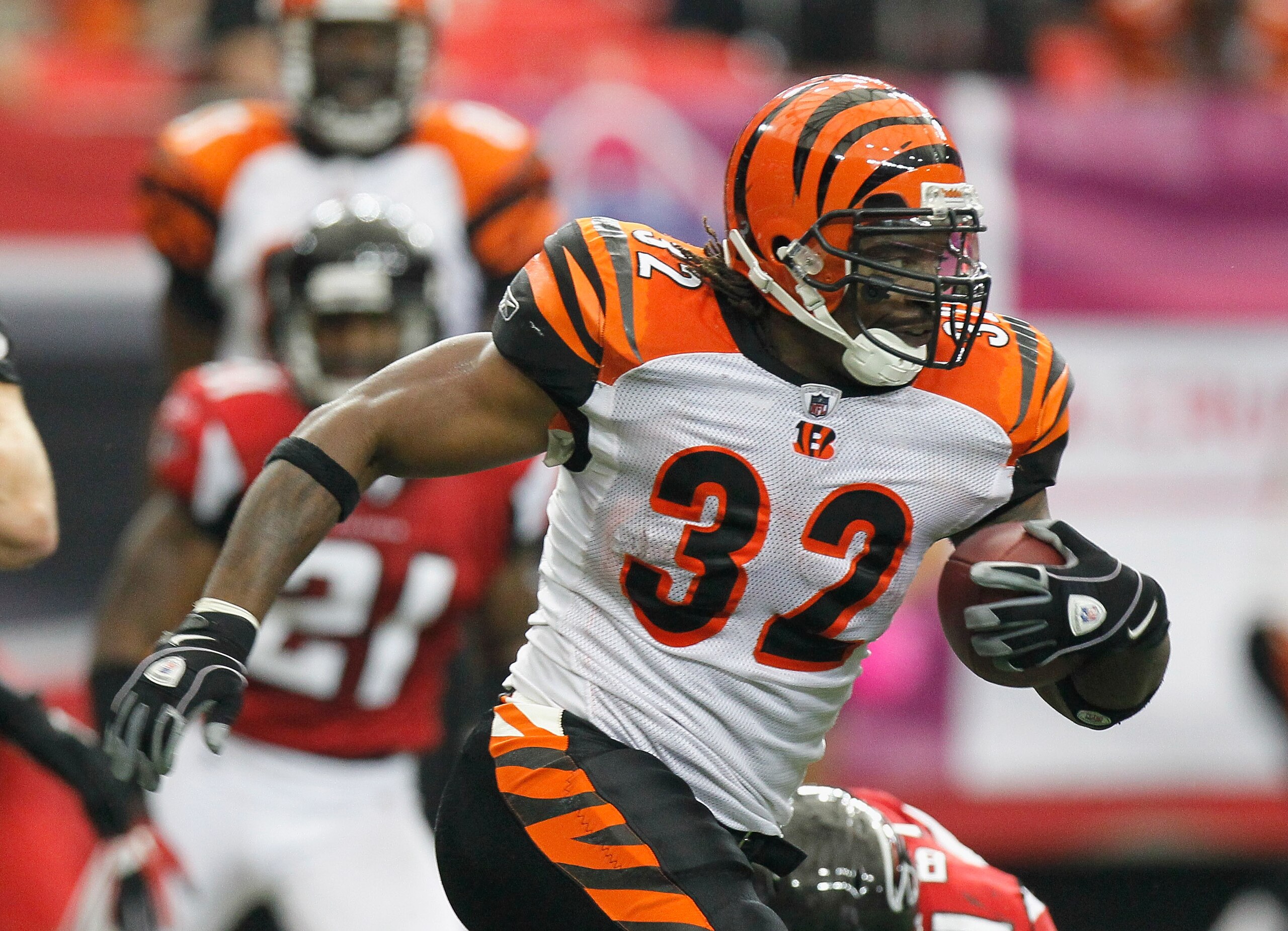 ATLANTA - OCTOBER 24: Cedric Benson #32 of the Cincinnati Bengals against the Atlanta Falcons at Georgia Dome on October 24, 2010 in Atlanta, Georgia. (Photo by Kevin C. Cox/Getty Images) ATLANTA - OCTOBER 24: Cedric Benson #32 of the Cincinnati Bengals against the Atlanta Falcons at Georgia Dome on October 24, 2010 in Atlanta, Georgia. (Photo by Kevin C. Cox/Getty Images)