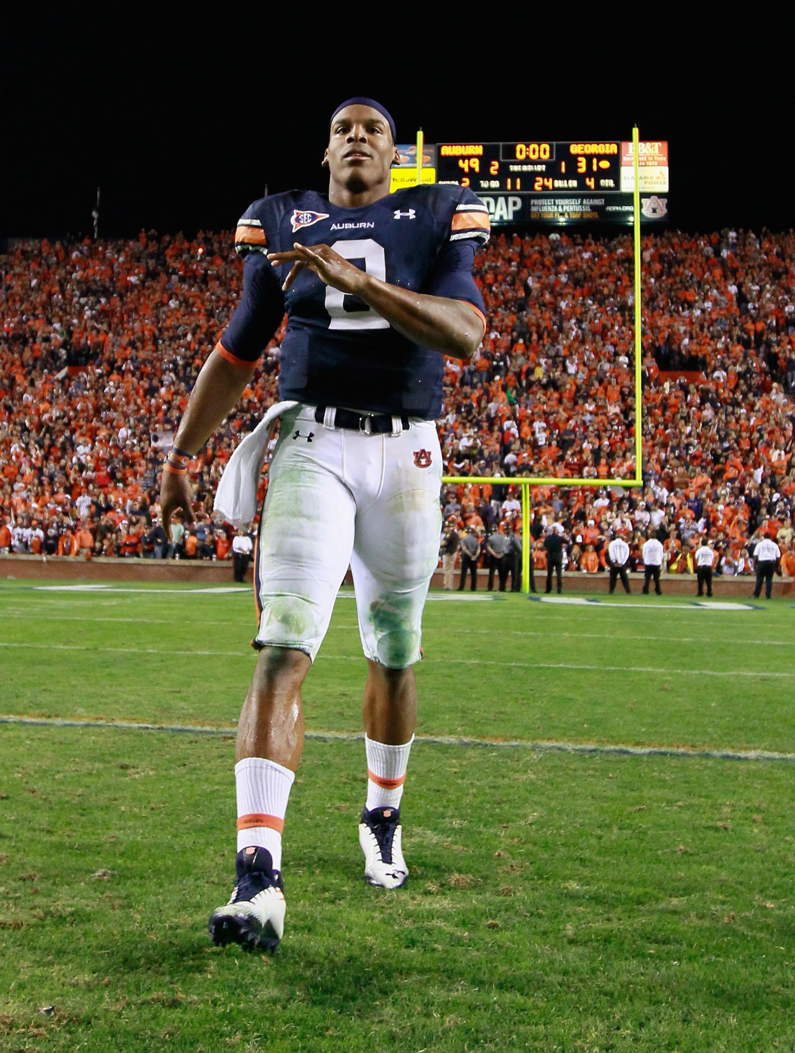 AUBURN, AL - NOVEMBER 13:  Quarterback Cameron Newton #2 of the Auburn Tigers celebrates their 49-31 win over the Georgia Bulldogs at Jordan-Hare Stadium on November 13, 2010 in Auburn, Alabama.  (Photo by Kevin C. Cox/Getty Images)
