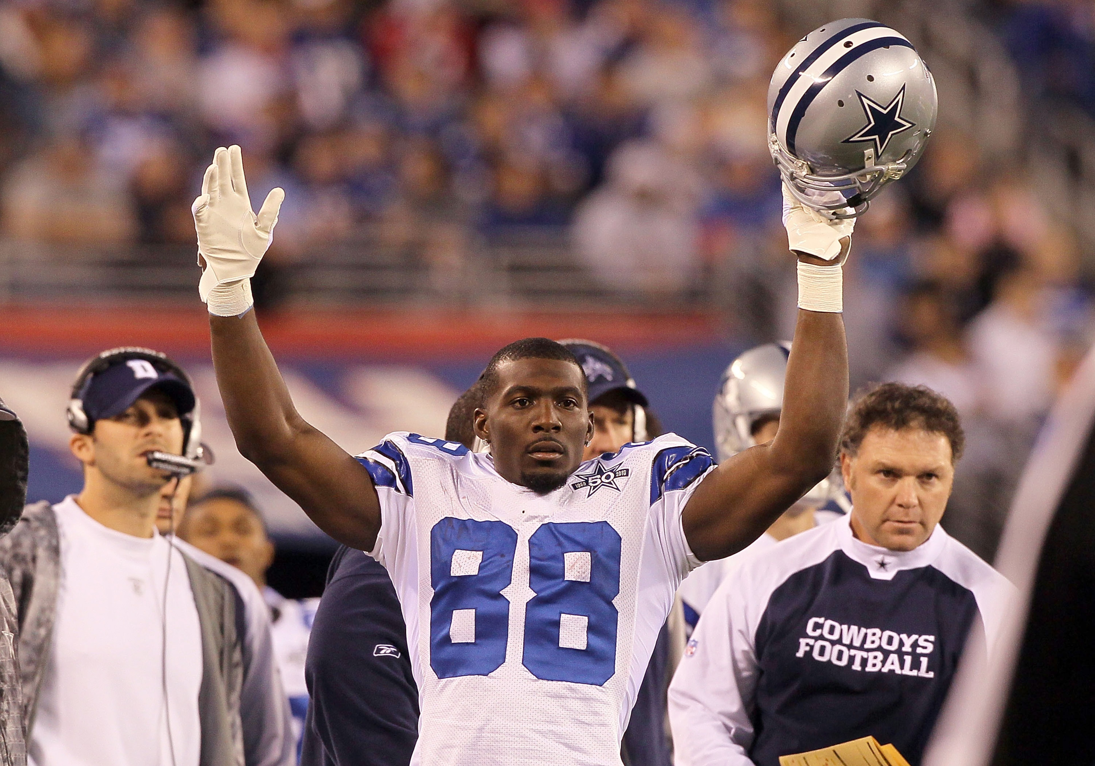 EAST RUTHERFORD, NJ - NOVEMBER 14:  Dez Bryant #88 of the Dallas Cowboys celebrates after his first quarter touchdown reception against the New York Giants was confirmed by video replay on November 14, 2010 at the New Meadowlands Stadium in East Rutherfor