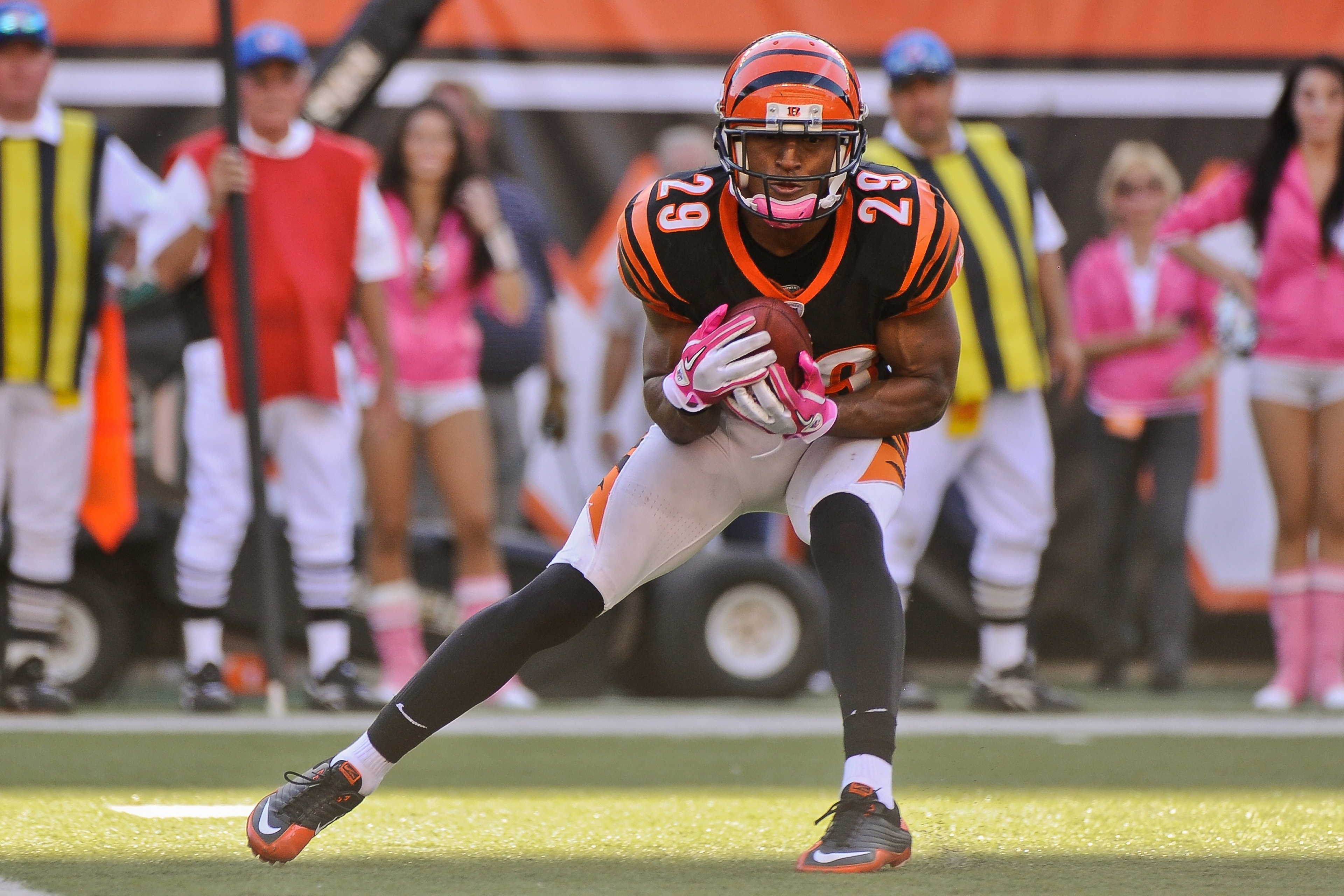 CINCINNATI, OH - OCTOBER 10: Leon Hall #29 of the Cincinnati Bengals returns a kick against the Tampa Bay Buccaneers at Paul Brown Stadium on October 10, 2010 in Cincinnati, Ohio. (Photo by Jamie Sabau/Getty Images) CINCINNATI, OH - OCTOBER 10: Leon Hall #29 of the Cincinnati Bengals returns a kick against the Tampa Bay Buccaneers at Paul Brown Stadium on October 10, 2010 in Cincinnati, Ohio. (Photo by Jamie Sabau/Getty Images)