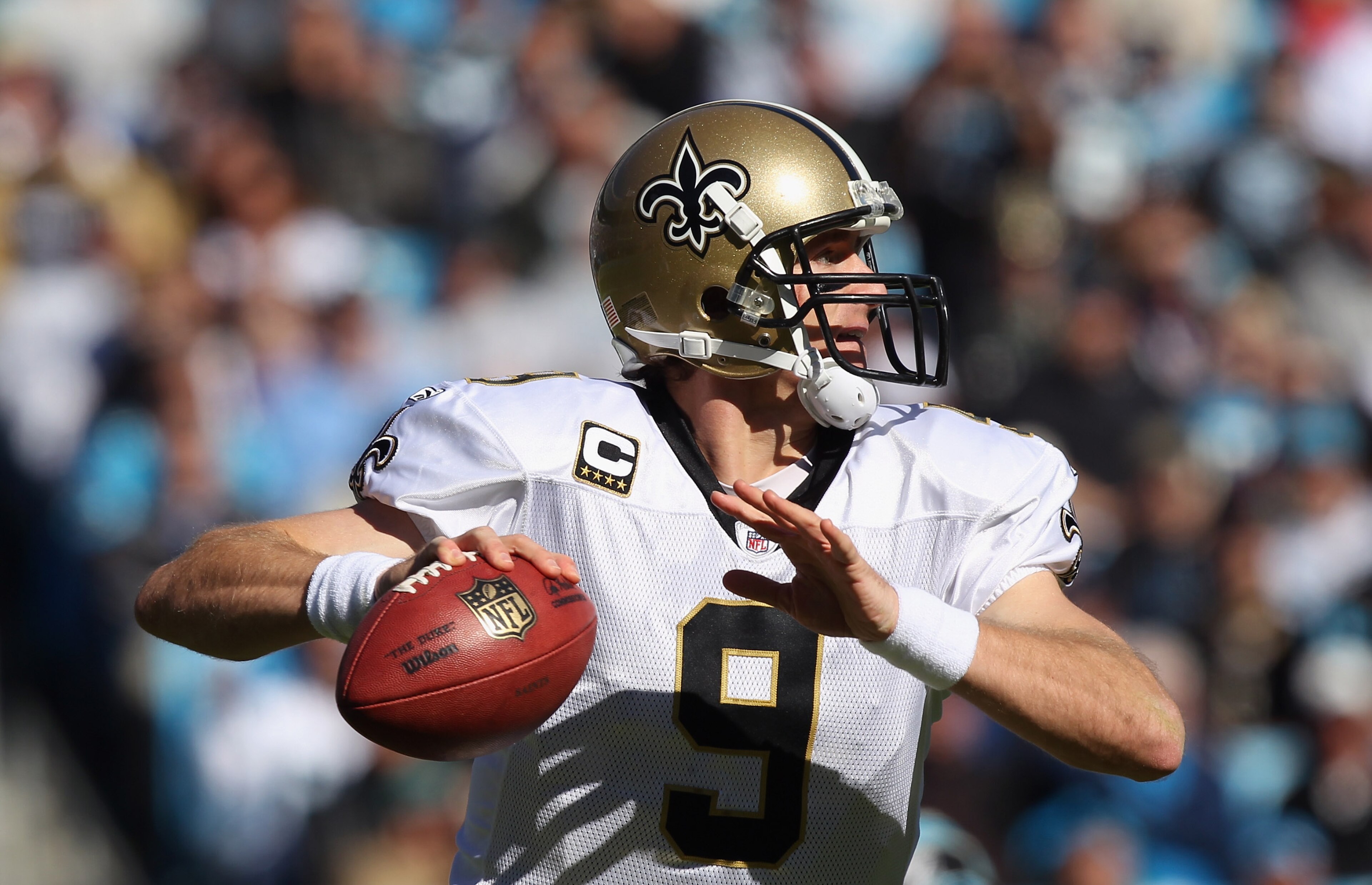 CHARLOTTE, NC - NOVEMBER 07:  Drew Brees #9 of the New Orleans Saints against the Carolina Panthers during their game at Bank of America Stadium on November 7, 2010 in Charlotte, North Carolina.  (Photo by Streeter Lecka/Getty Images)