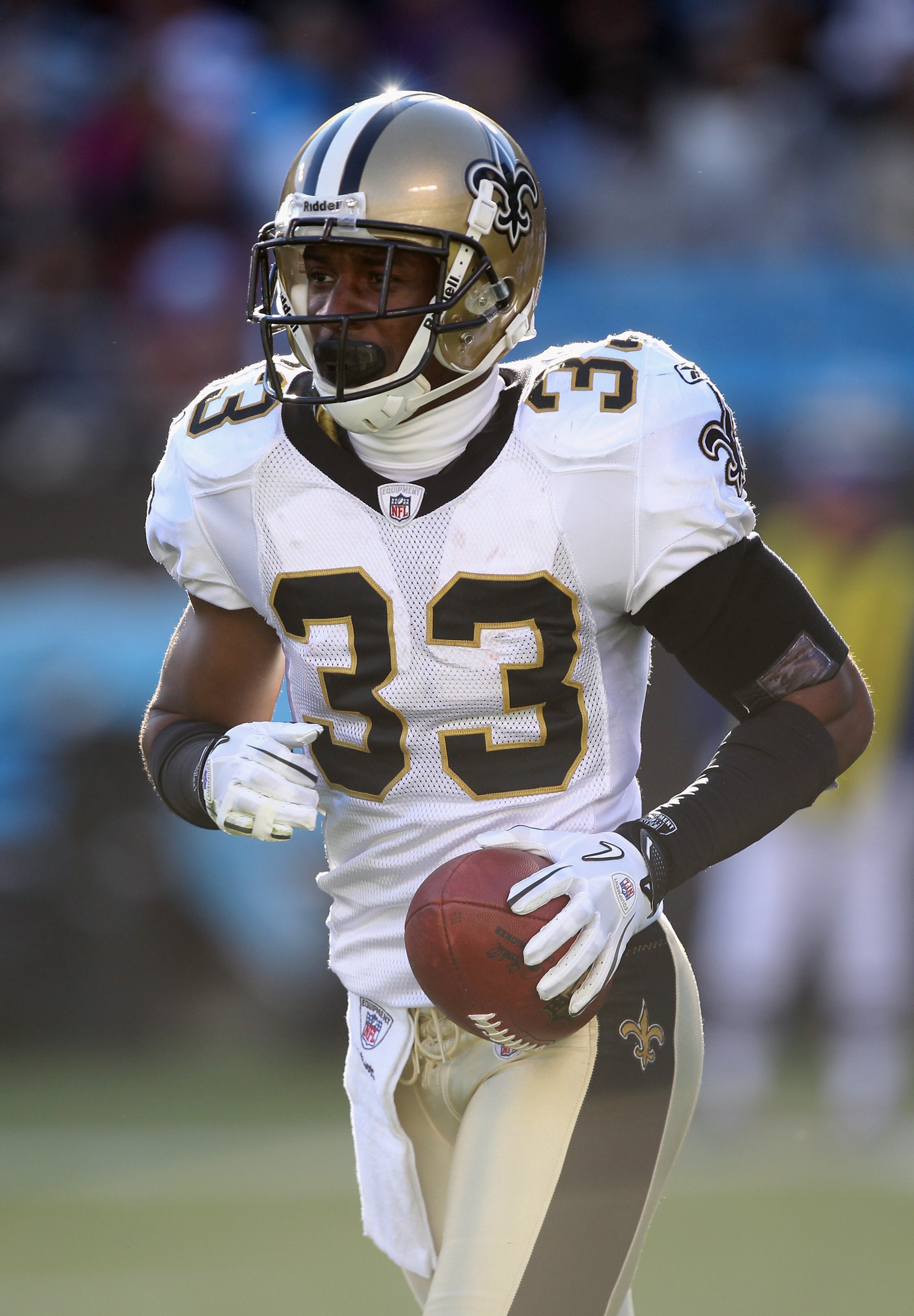 CHARLOTTE, NC - NOVEMBER 07: Jabari Greer #33 of the New Orleans Saints against the Carolina Panthers during their game at Bank of America Stadium on November 7, 2010 in Charlotte, North Carolina. (Photo by Streeter Lecka/Getty Images) CHARLOTTE, NC - NOVEMBER 07: Jabari Greer #33 of the New Orleans Saints against the Carolina Panthers during their game at Bank of America Stadium on November 7, 2010 in Charlotte, North Carolina. (Photo by Streeter Lecka/Getty Images)