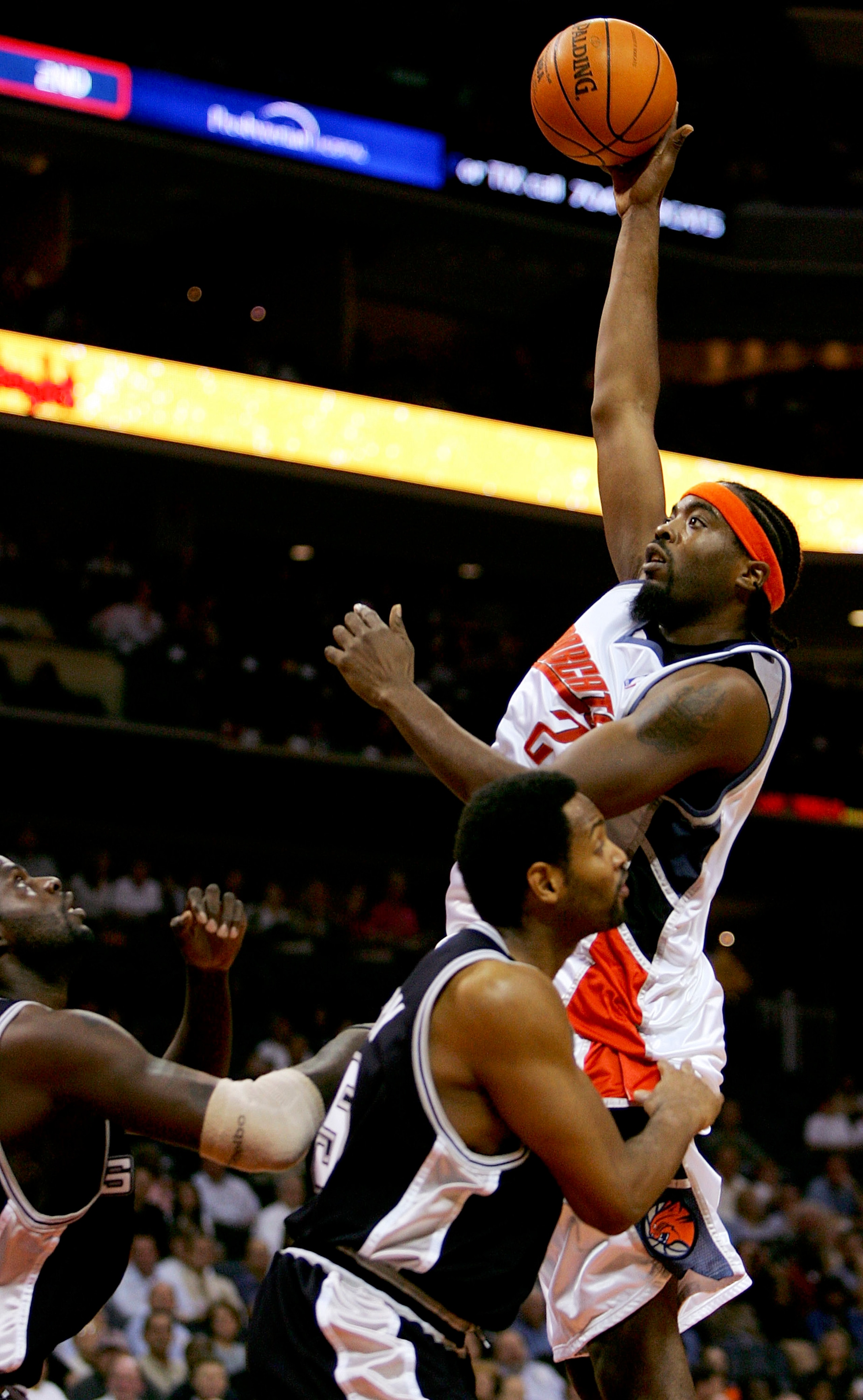 CHARLOTTE, NC - NOVEMBER 09: Melvin Ely #2 of the Charlotte Bobcats shoots the ball over Robert Horry #5 of the San Antonio Spurs during their game on November 9, 2005 at the Charlotte Bobcats Arena in Charlotte, North Carolina. NOTE TO USER: User expres CHARLOTTE, NC - NOVEMBER 09: Melvin Ely #2 of the Charlotte Bobcats shoots the ball over Robert Horry #5 of the San Antonio Spurs during their game on November 9, 2005 at the Charlotte Bobcats Arena in Charlotte, North Carolina. NOTE TO USER: User expres