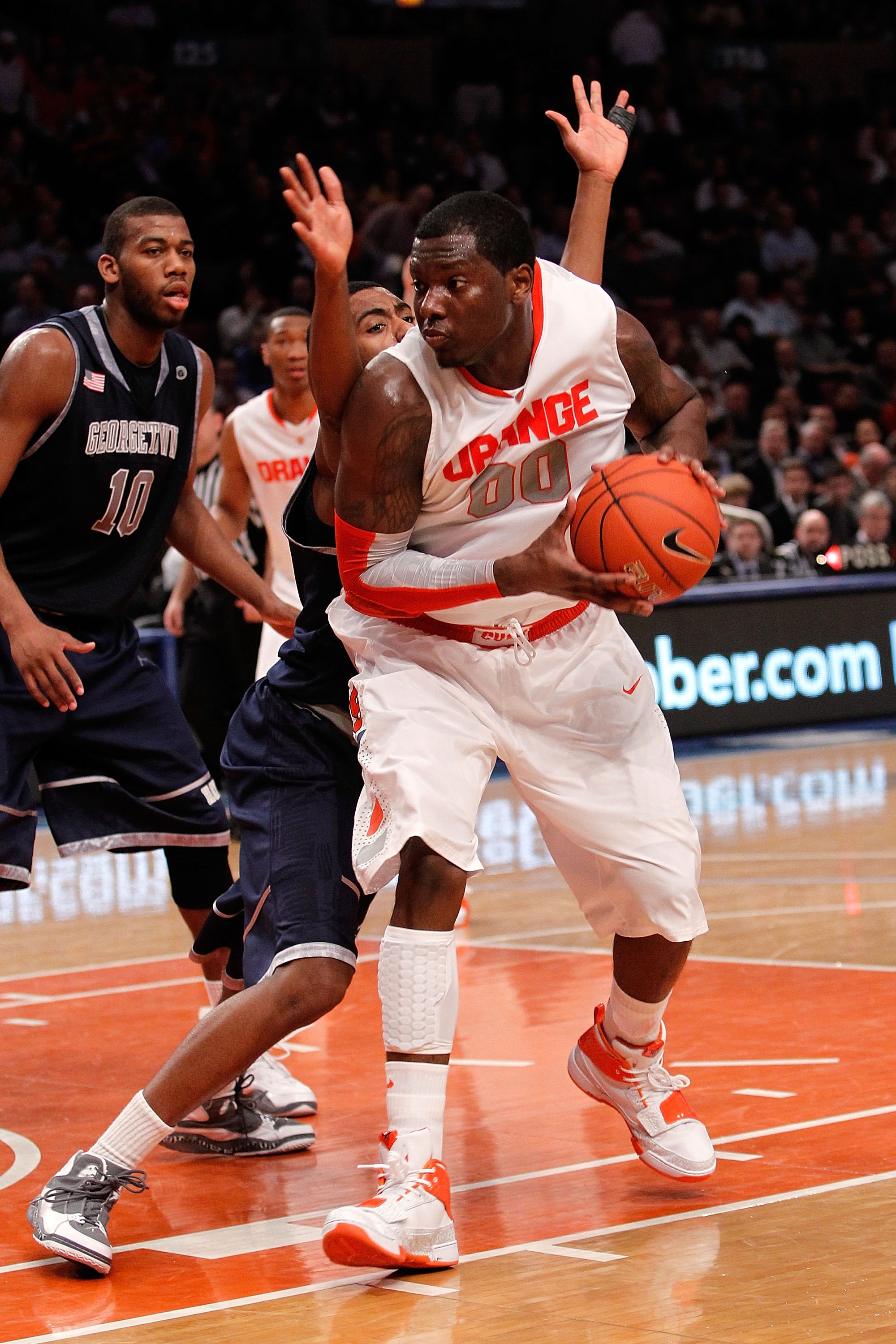NEW YORK - MARCH 11:  Rick Jackson #00 of the Syracuse Orange handles the ball during the quarterfinal of the 2010 NCAA Big East Tournament at Madison Square Garden on March 11, 2010 in New York City.  (Photo by Michael Heiman/Getty Images)