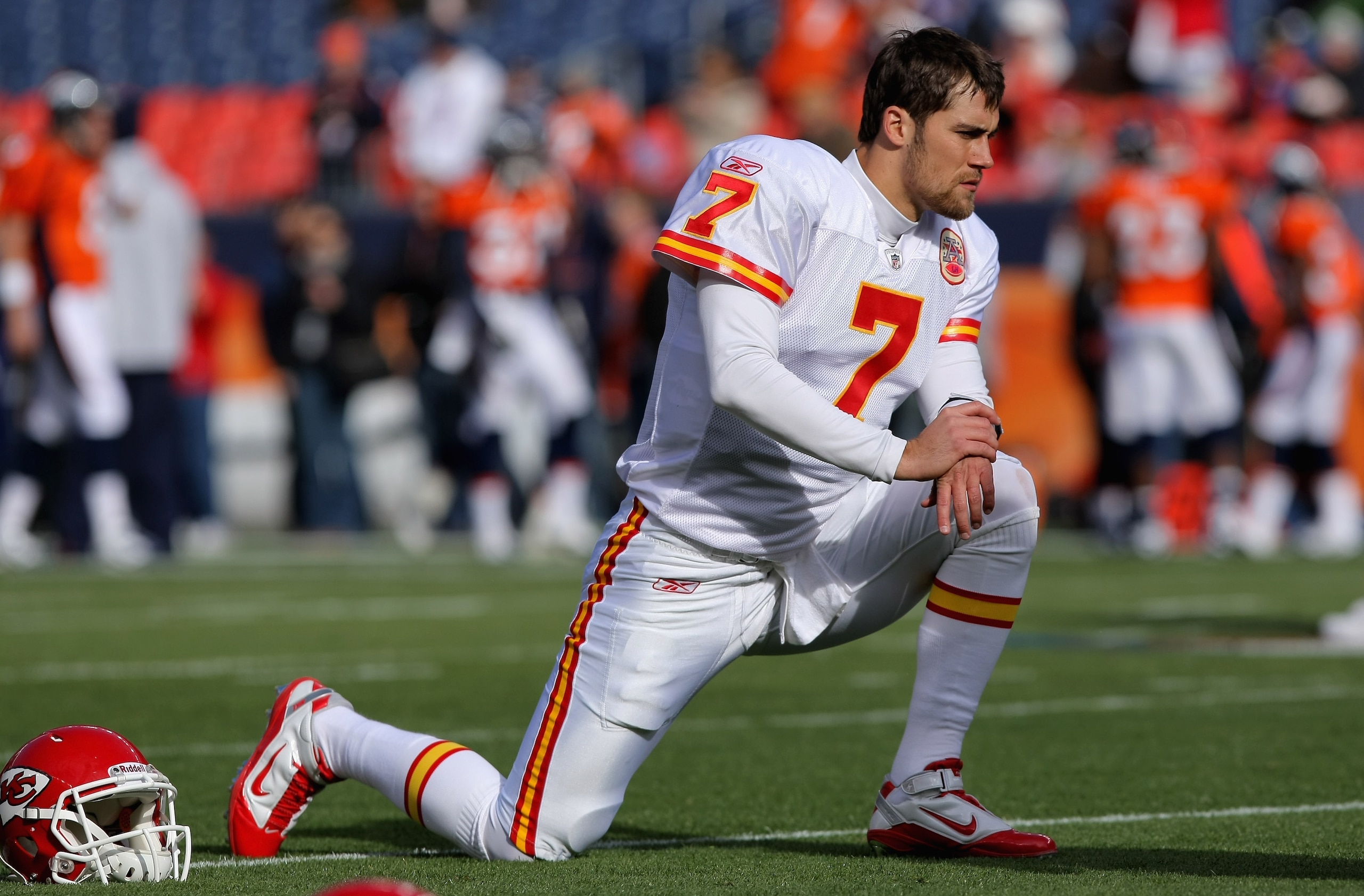 DENVER - NOVEMBER 14:  Quarterback Matt Cassel #7 of the Kansas City Chiefs warms up prior to facing the Denver Bronco at INVESCO Field at Mile High on November 14, 2010 in Denver, Colorado. The Broncos defeated the Chiefs 49-29.  (Photo by Doug Pensinger