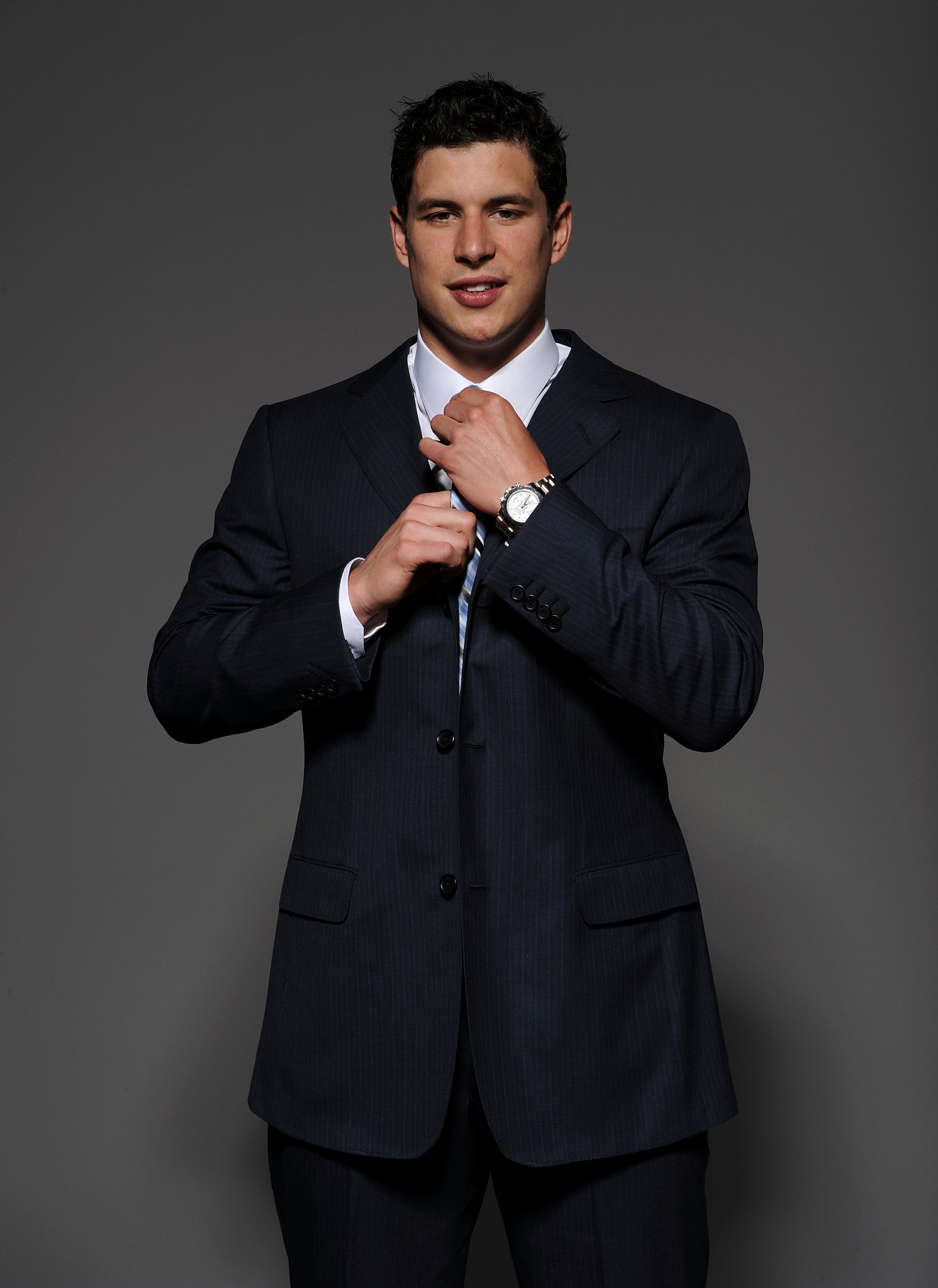 LAS VEGAS - JUNE 23:  Sidney Crosby of the Pittsburgh Penguins poses for a portrait during the 2010 NHL Awards at the Palms Casino Resort on June 23, 2010 in Las Vegas, Nevada.  (Photo by Harry How/Getty Images)