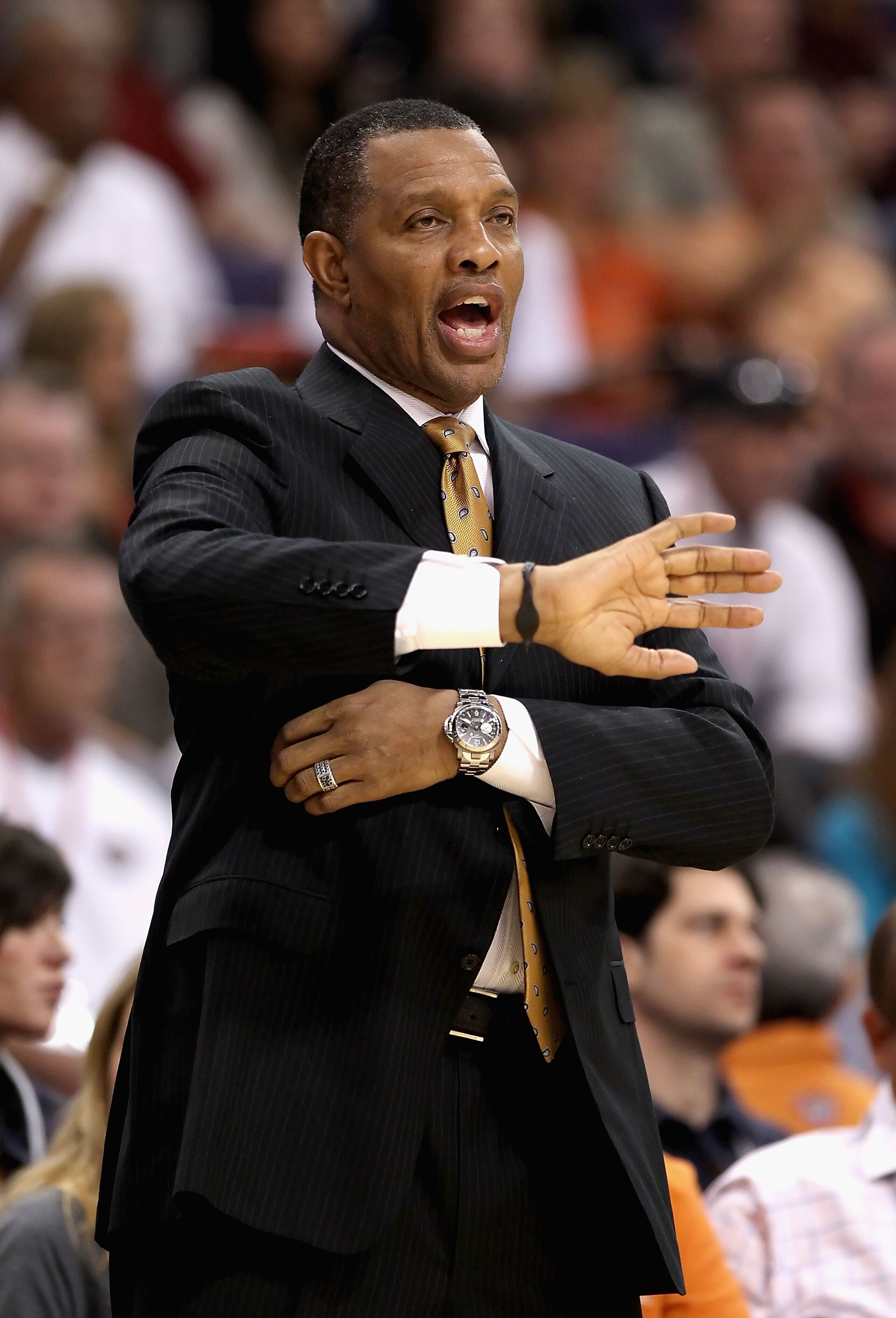 PHOENIX - NOVEMBER 15:  Head coach Alvin Gentry of the Phoenix Suns directs his team during the NBA game against the Denver Nuggets at US Airways Center on November 15, 2010 in Phoenix, Arizona.  The Suns defeated the Nuggets 100-94.  NOTE TO USER: User e
