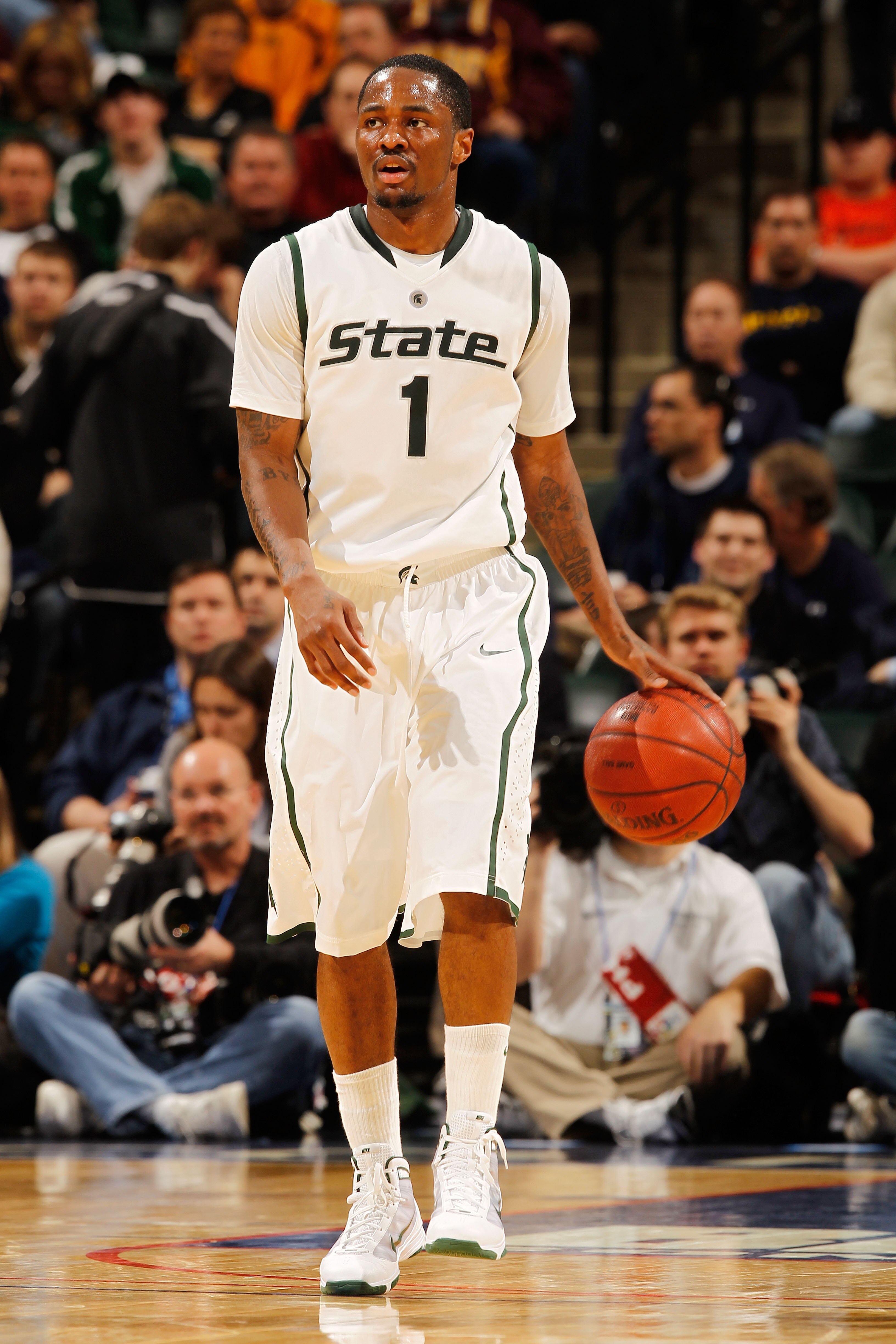INDIANAPOLIS - MARCH 12: Kalin Lucas #1 of the Michigan State Spartans moves the ball against the Minnesota Golden Gophers during the quarterfinals of the Big Ten Men's Basketball Tournament at Conseco Fieldhouse on March 12, 2010 in Indianapolis, Indian INDIANAPOLIS - MARCH 12: Kalin Lucas #1 of the Michigan State Spartans moves the ball against the Minnesota Golden Gophers during the quarterfinals of the Big Ten Men's Basketball Tournament at Conseco Fieldhouse on March 12, 2010 in Indianapolis, Indian