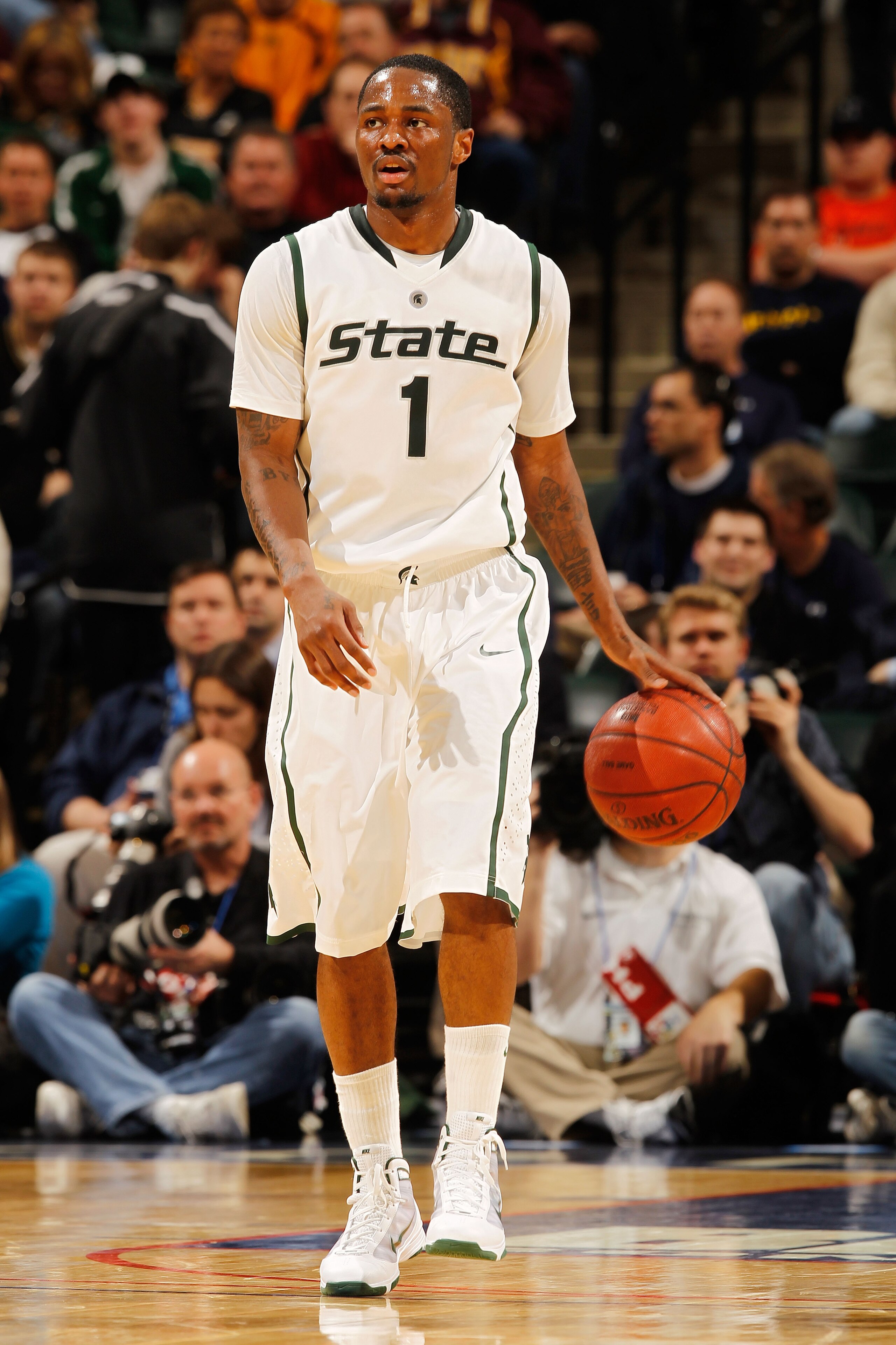 INDIANAPOLIS - MARCH 12:  Kalin Lucas #1 of the Michigan State Spartans moves the ball against the Minnesota Golden Gophers during the quarterfinals of the Big Ten Men's Basketball Tournament at Conseco Fieldhouse on March 12, 2010 in Indianapolis, Indian