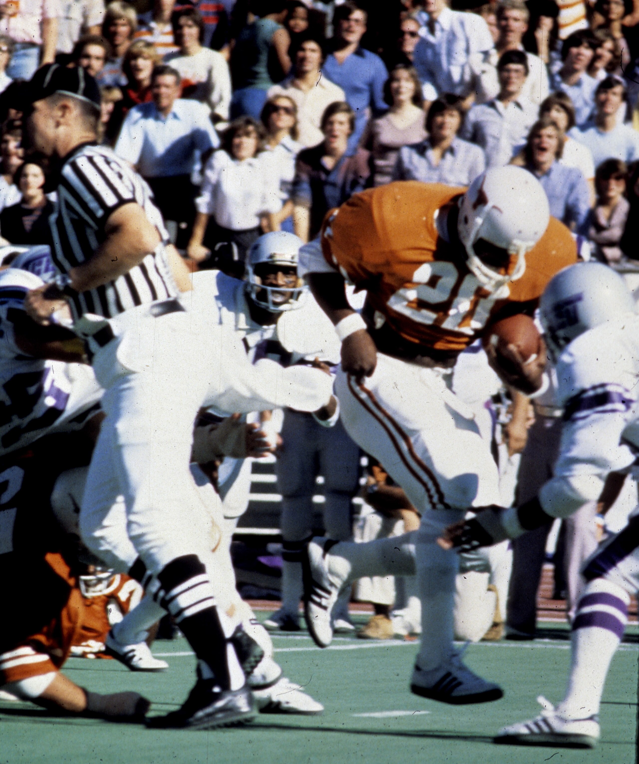 Running back Earl Campbell of the University of Texas Longhorns. Campbell was the 1977 Heisman trophy winner and was inducted into the Pro Football Hall of Fame in 1991. (Photo by University of Texas/Getty Images) Running back Earl Campbell of the University of Texas Longhorns. Campbell was the 1977 Heisman trophy winner and was inducted into the Pro Football Hall of Fame in 1991. (Photo by University of Texas/Getty Images)
