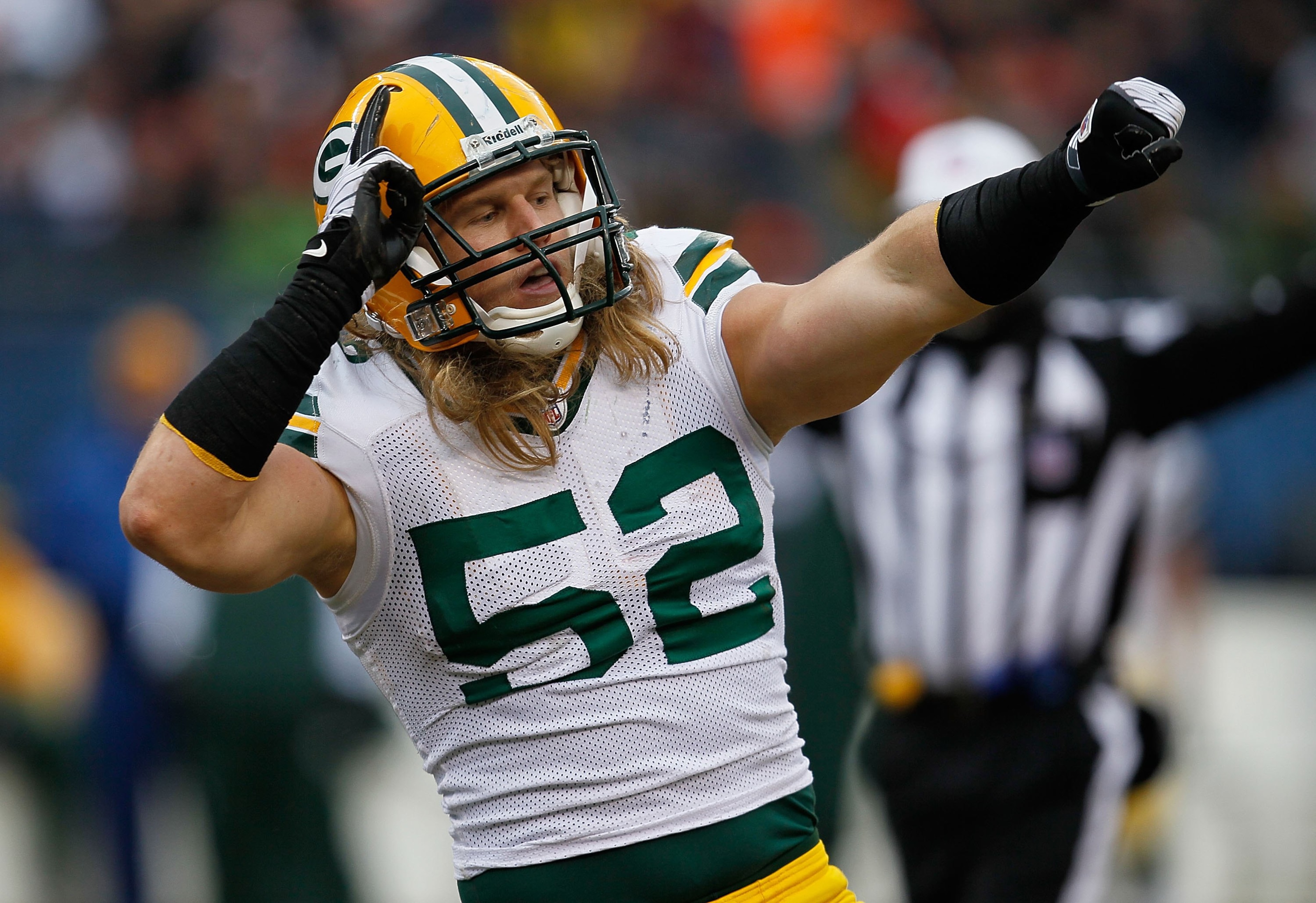CHICAGO - DECEMBER 13: Clay Matthews #52 of the Green Bay Packers celebrates a sack against Jay Cutler of the Chicago Bears at Soldier Field on December 13, 2009 in Chicago, Illinois. The Packers defeated the Bears 21-14. (Photo by Jonathan Daniel/Getty I CHICAGO - DECEMBER 13: Clay Matthews #52 of the Green Bay Packers celebrates a sack against Jay Cutler of the Chicago Bears at Soldier Field on December 13, 2009 in Chicago, Illinois. The Packers defeated the Bears 21-14. (Photo by Jonathan Daniel/Getty I