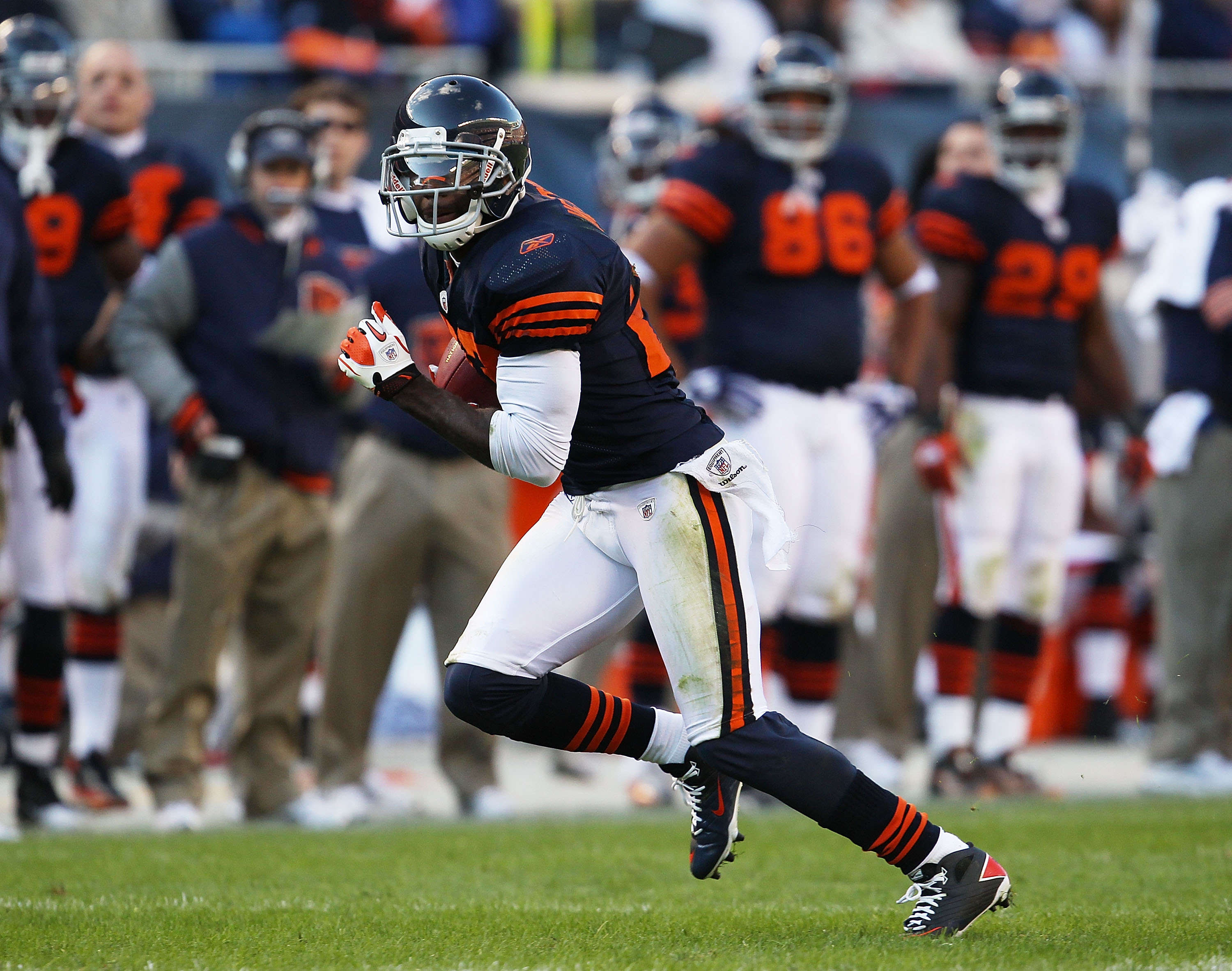 CHICAGO - NOVEMBER 14: Devin Hester #23 of the Chicago Bears returns a punt against the Minnesota Vikings at Soldier Field on November 14, 2010 in Chicago, Illinois. The Bears defeated the Vikings 27-13. (Photo by Jonathan Daniel/Getty Images)