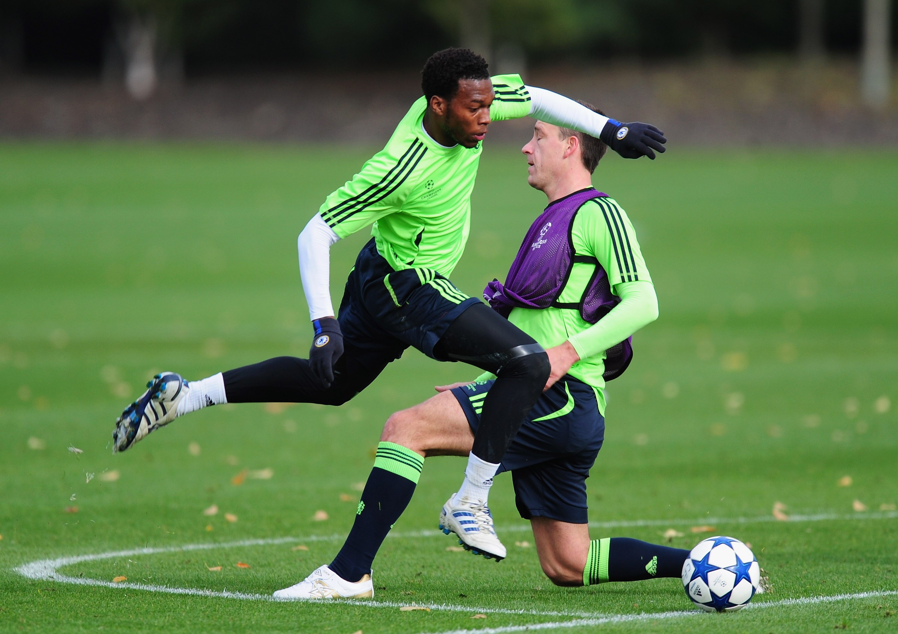 COBHAM, ENGLAND - NOVEMBER 02:  Daniel Sturridge gets past John Terry during a Chelsea training session ahead of their UEFA Champions League Group F match against Spartak Moscow on November 2, 2010 in Cobham, England.  (Photo by Mike Hewitt/Getty Images)