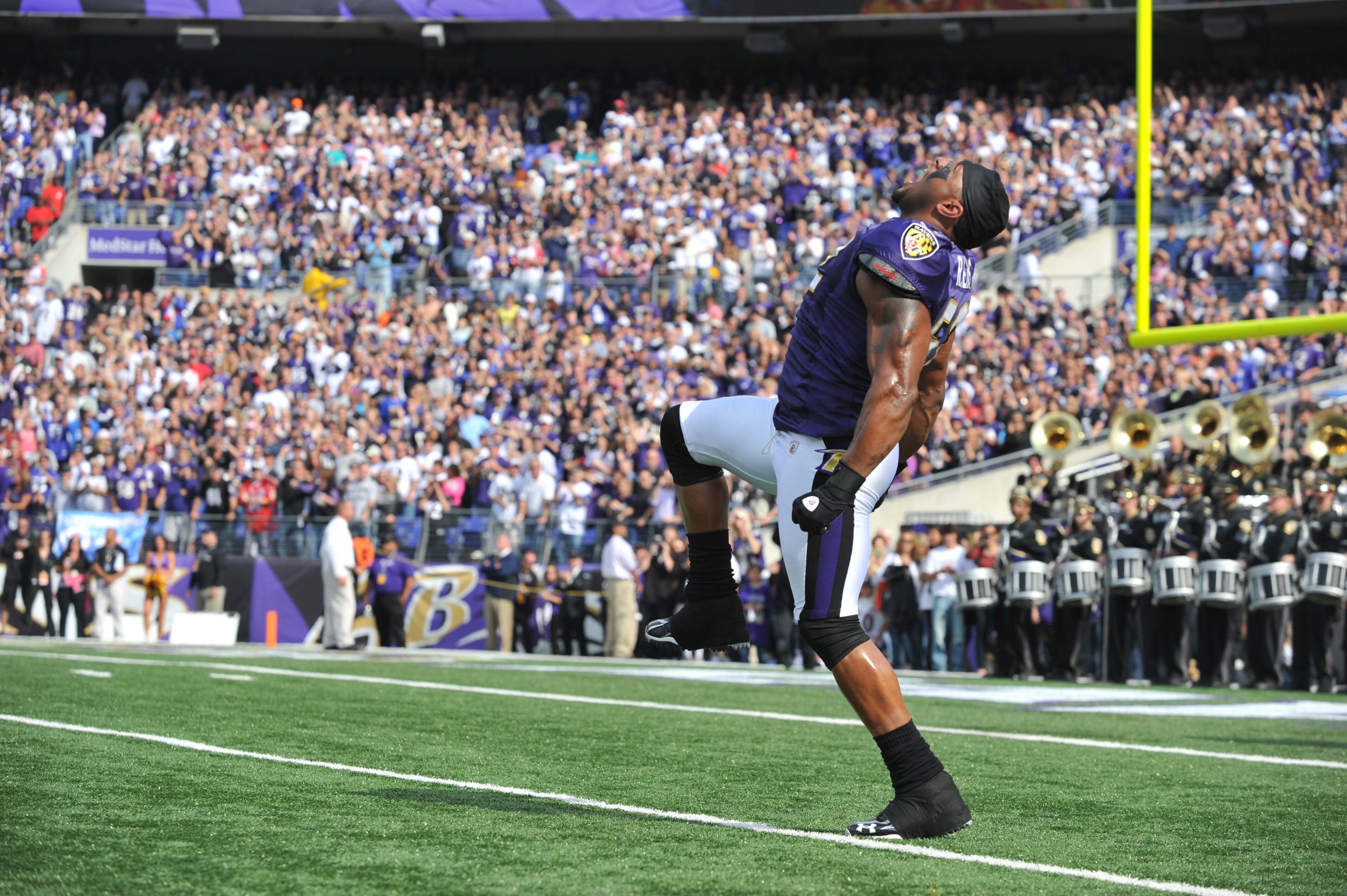 BALTIMORE, MD - OCTOBER 24:  Ray Lewis #52 of the Baltimore Ravens is introduced before the game against the Buffalo Bills at M&T Bank Stadium on October 24, 2010 in Baltimore, Maryland. The Ravens defeated the Bills 37-34. (Photo by Larry French/Getty Im