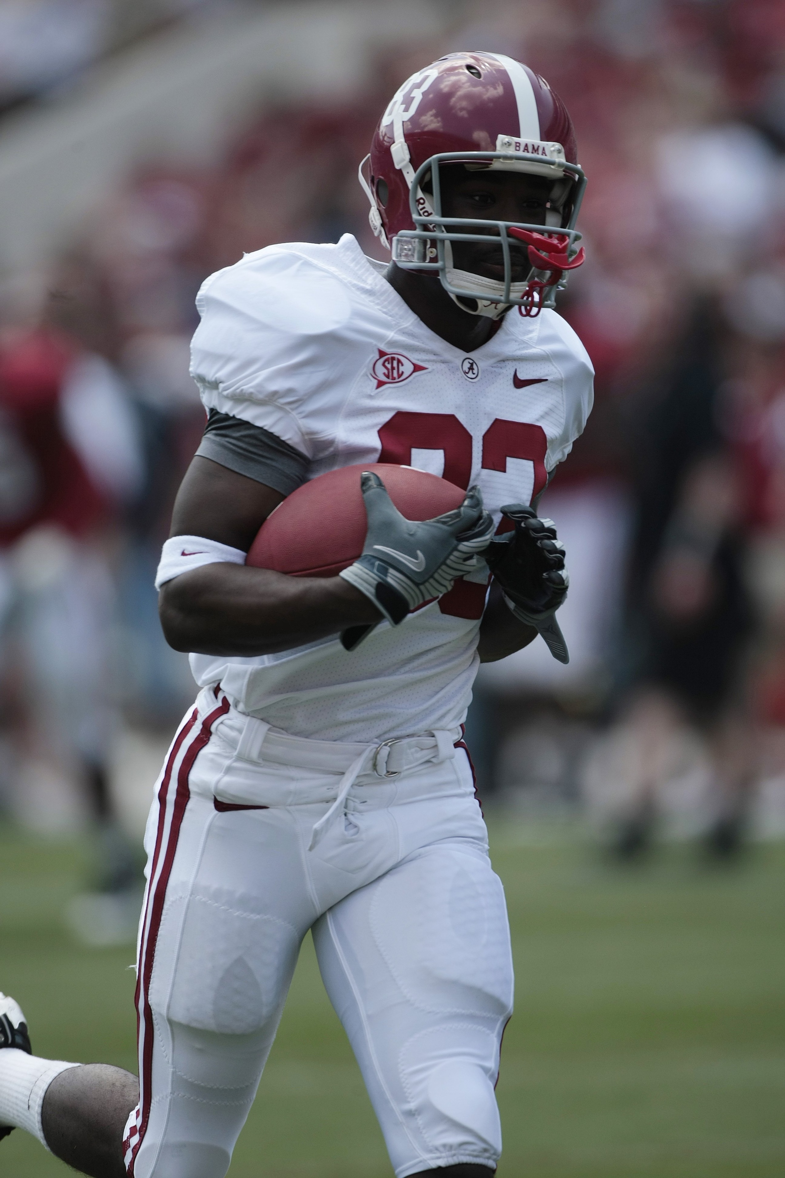 TUSCALOOSA, AL - APRIL 17: Wide receiver Kevin Norwood #83 of the Alabama Crimson Tide catches a pass during the Alabama spring game at Bryant Denny Stadium on April 17, 2010 in Tuscaloosa, Alabama. (Photo by Dave Martin/Getty Images)