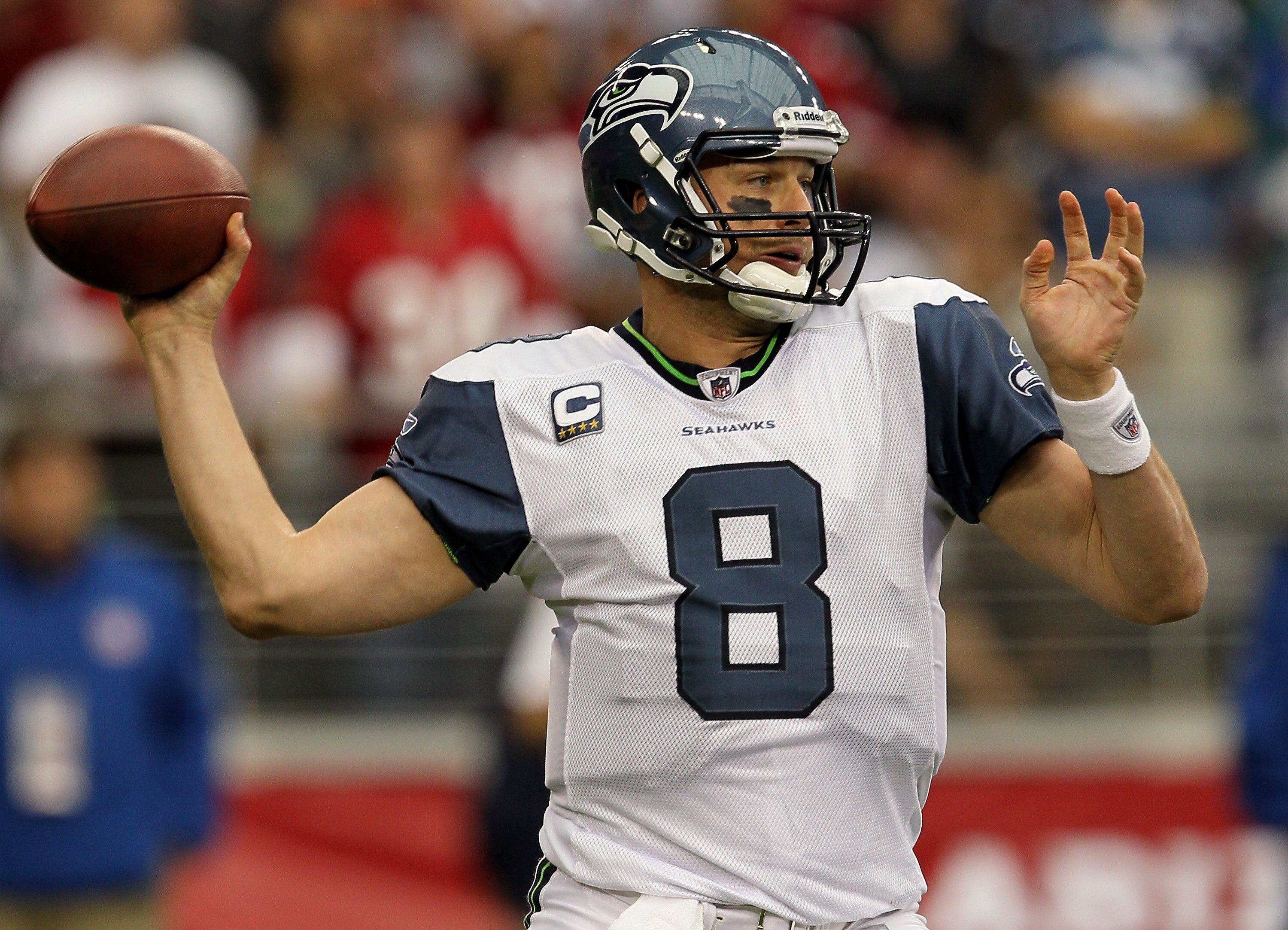 GLENDALE, AZ - NOVEMBER 14:  Quarterack Matt Hasselback #8 of the Seattle Seahawks throws a pass against the Arizona Cardinals at University of Phoenix Stadium on November 14, 2010 in Glendale, Arizona. (Photo by Stephen Dunn/Getty Images)