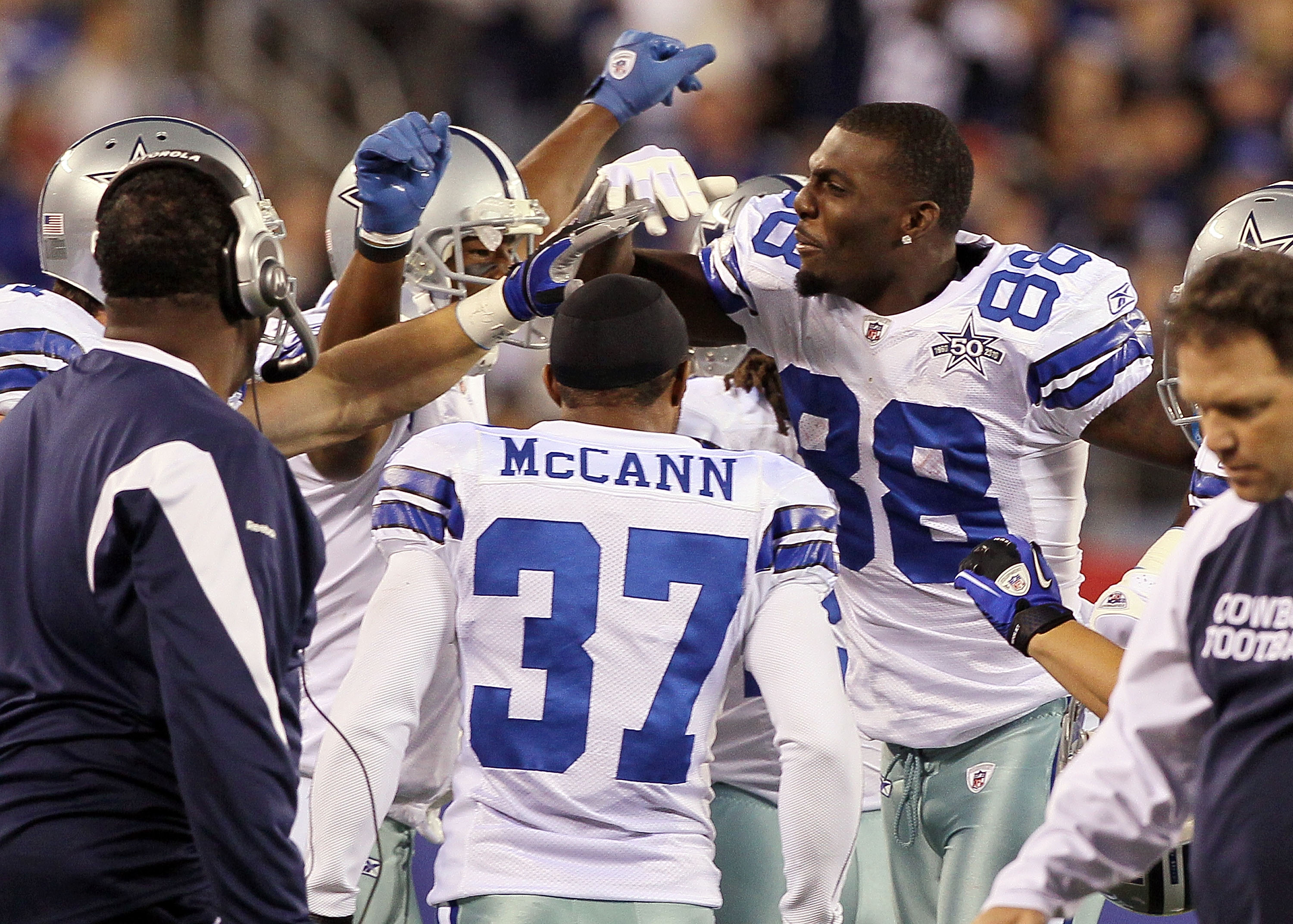 EAST RUTHERFORD, NJ - NOVEMBER 14:  Dez Bryant #88 of the Dallas Cowboys celebrates after his first quarter touchdown reception against the New York Giants was confirmed by video replay on November 14, 2010 at the New Meadowlands Stadium in East Rutherfor