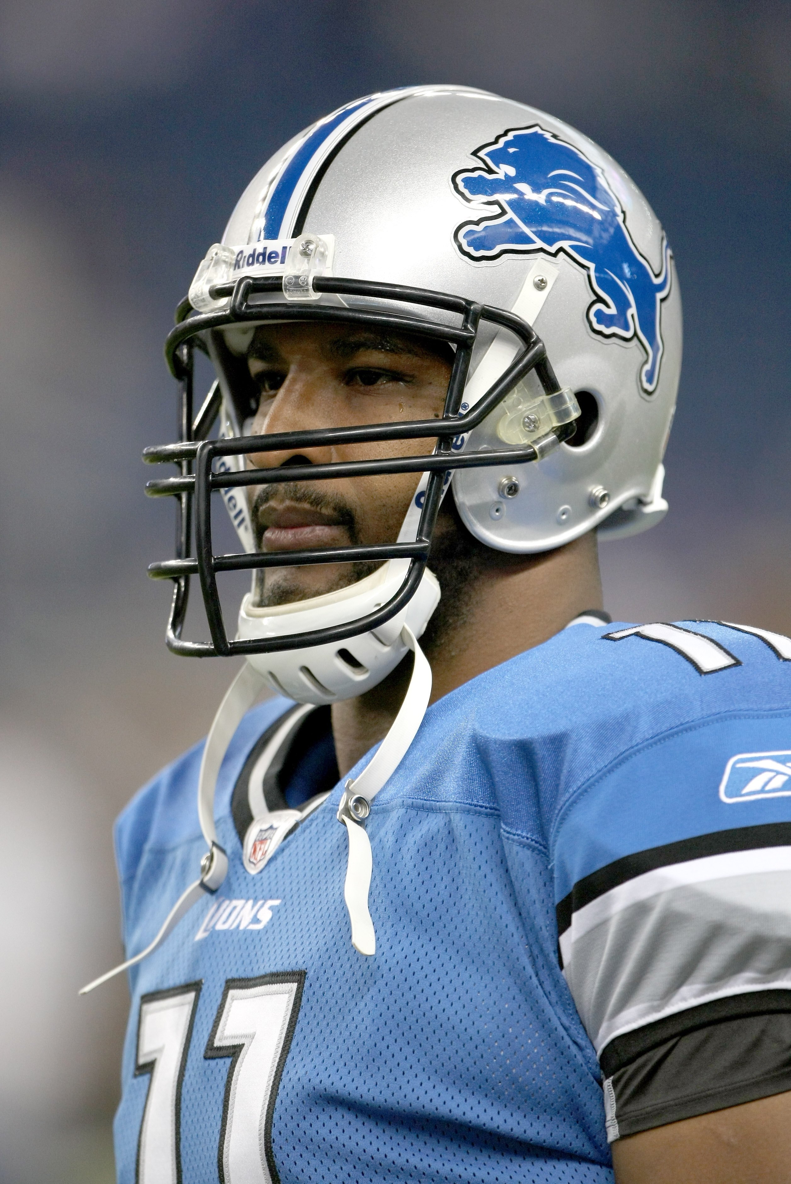 DETROIT - SEPTEMBER 20: Quarterback Daunte Culpepper #11 of the Detroit Lions looks on during the game with the Minnesota Vikings at Ford Field on September 20, 2009 in Detroit, Michigan. The Vikings won 27-13.  (Photo by Stephen Dunn/Getty Images)