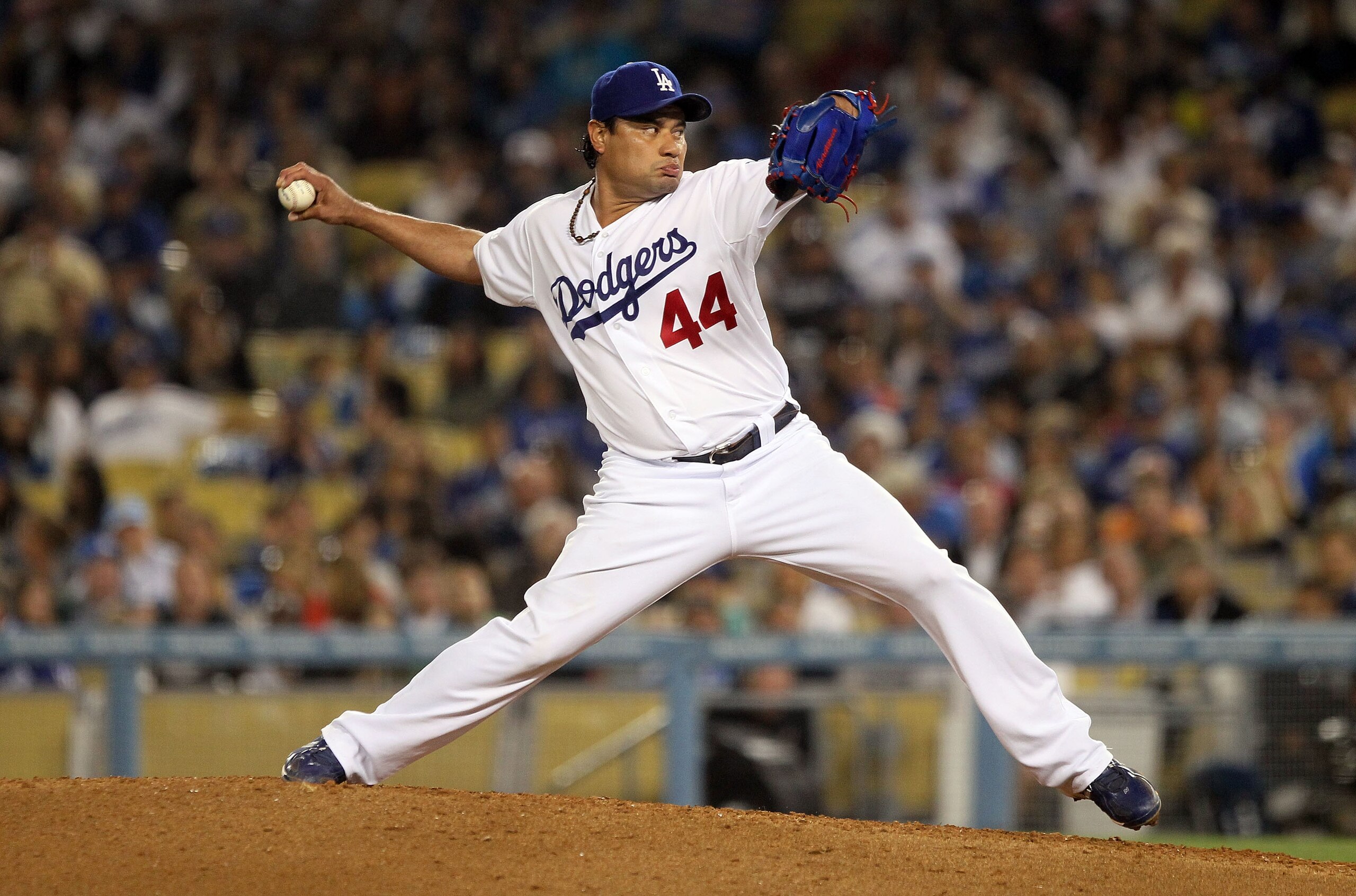 LOS ANGELES, CA - AUGUST 04:  Vicente Padilla #44 of the Los Angeles Dodgers pitches against the San Diego Padres in the seventh inning at Dodger Stadium on August 4, 2010 in Los Angeles, California.  (Photo by Jeff Gross/Getty Images)