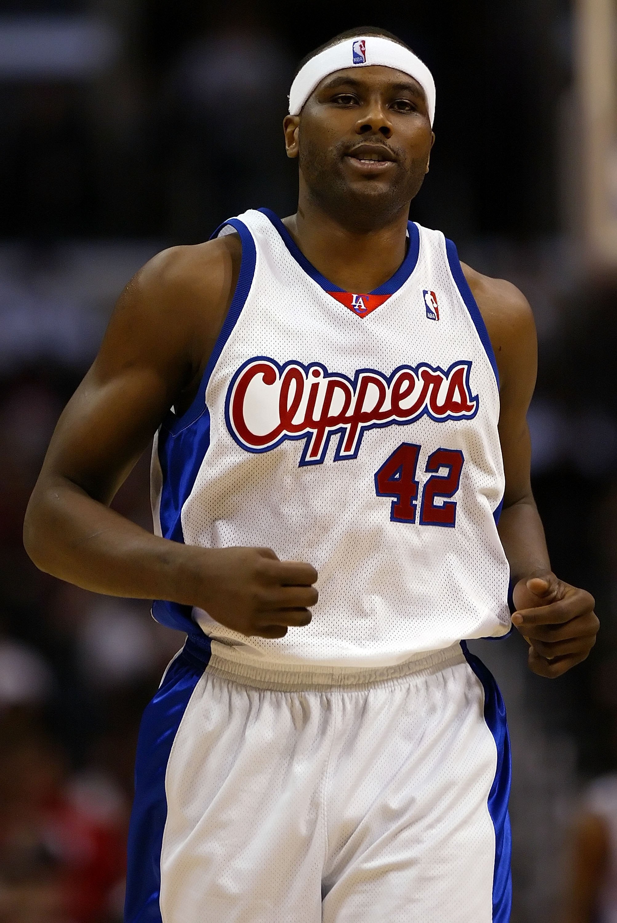 LOS ANGELES, CA - APRIL 18:  Elton Brand #42 of the Los Angeles Clippers looks on against the New Orleans/Oklahoma City Hornets at Staples Center on April 18, 2007 in Los Angeles, California. NOTE TO USER: User expressly acknowledges and agrees that, by d