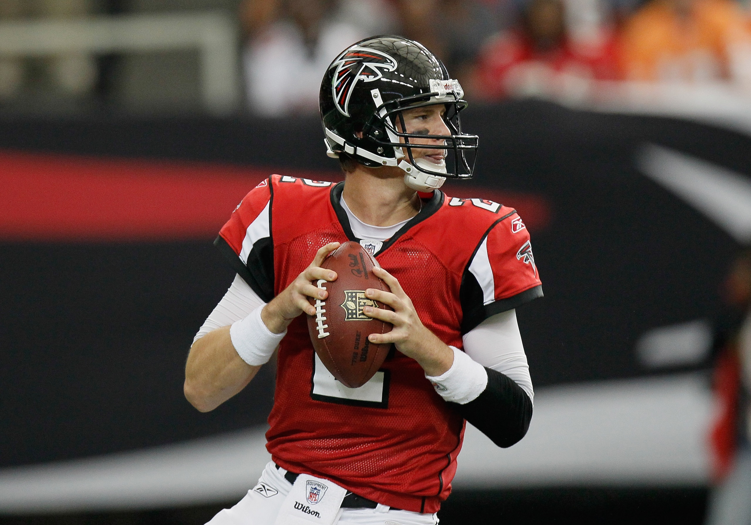 ATLANTA - NOVEMBER 07:  Quarterback Matt Ryan #2 of the Atlanta Falcons looks to pass against the Tampa Bay Buccaneers at Georgia Dome on November 7, 2010 in Atlanta, Georgia.  (Photo by Kevin C. Cox/Getty Images)