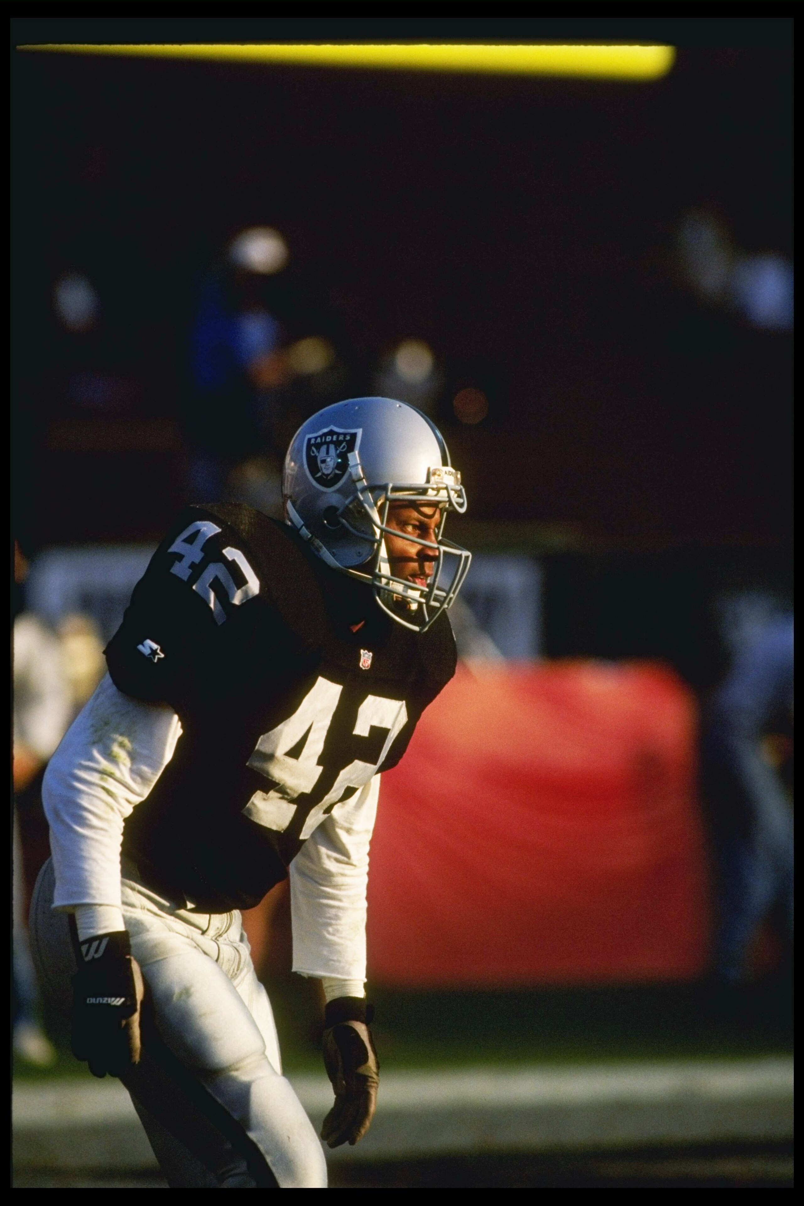 22 Nov 1992:  Defensive back Ronnie Lott of the Los Angeles Raiders looks on during a game against the Denver Broncos at the Los Angeles Memorial Coliseum in Los Angeles, California.  The Raiders won the game, 24-0. Mandatory Credit: Ken Levine  /Allsport