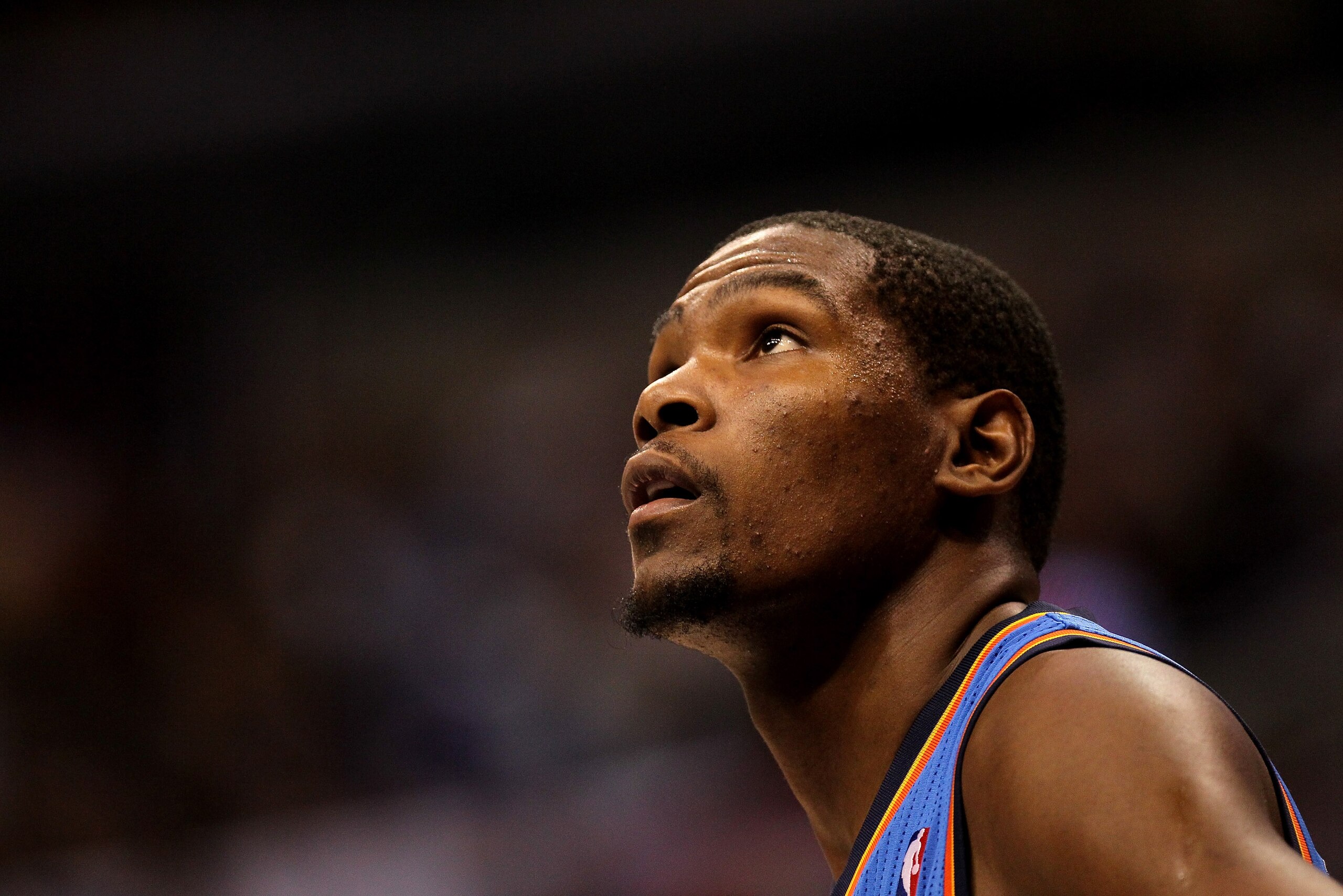 LOS ANGELES, CA - NOVEMBER 03:  Kevin Durant #35 of the Oklahoma City Thunder looks on during the game with the Los Angeles Clippers at Staples Center on November 3, 2010 in Los Angeles, California.  The Clippers won 107-92.  NOTE TO USER: User expressly