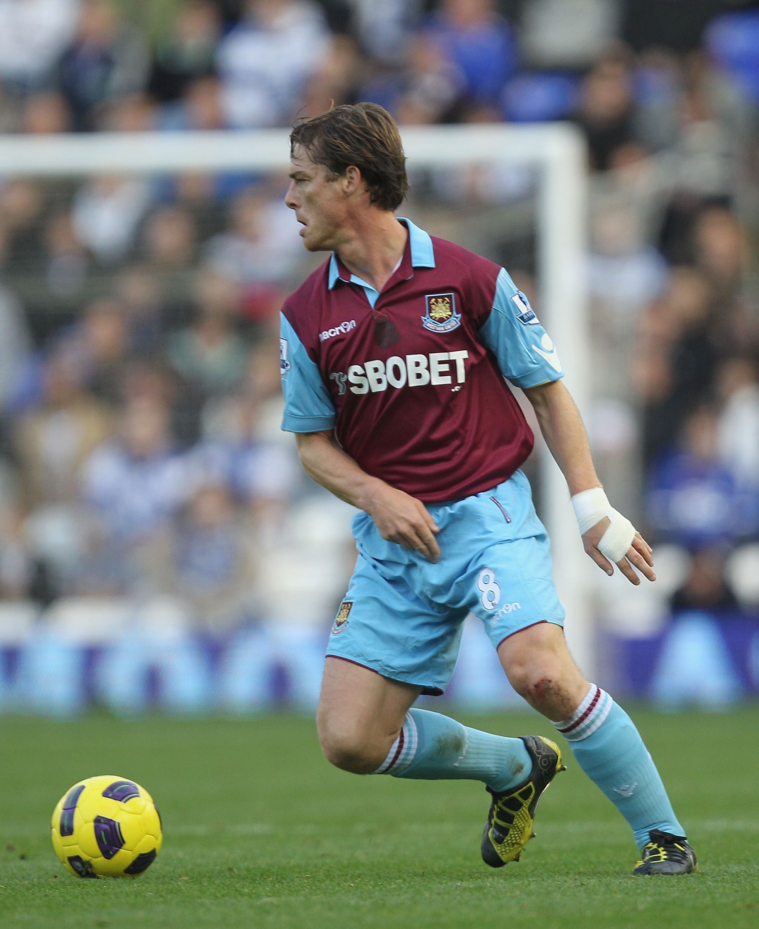 BIRMINGHAM, ENGLAND - NOVEMBER 06: Scott Parker of West Ham in action during the Barclays Premier League match between Birmingham City and West Ham United at St Andrews on November 6, 2010 in Birmingham, England.  (Photo by Hamish Blair/Getty Images)