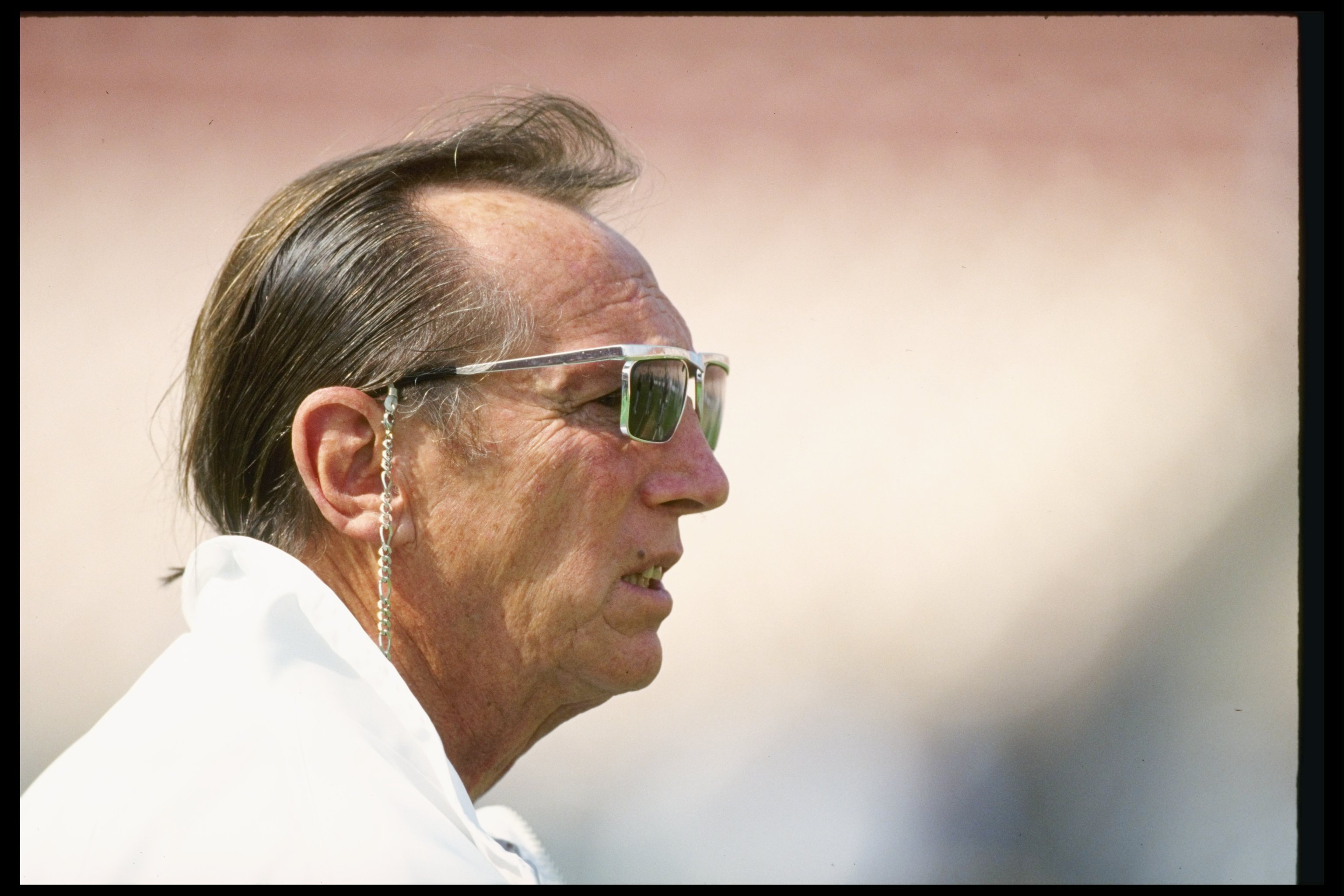 31 Oct 1993:  Los Angeles Raiders owner Al Davis looks on during a game against the San Diego Chargers at the Los Angeles Memorial Coliseum in Los Angeles, California.  The Chargers won the game, 30-23. Mandatory Credit: Al Bello  /Allsport