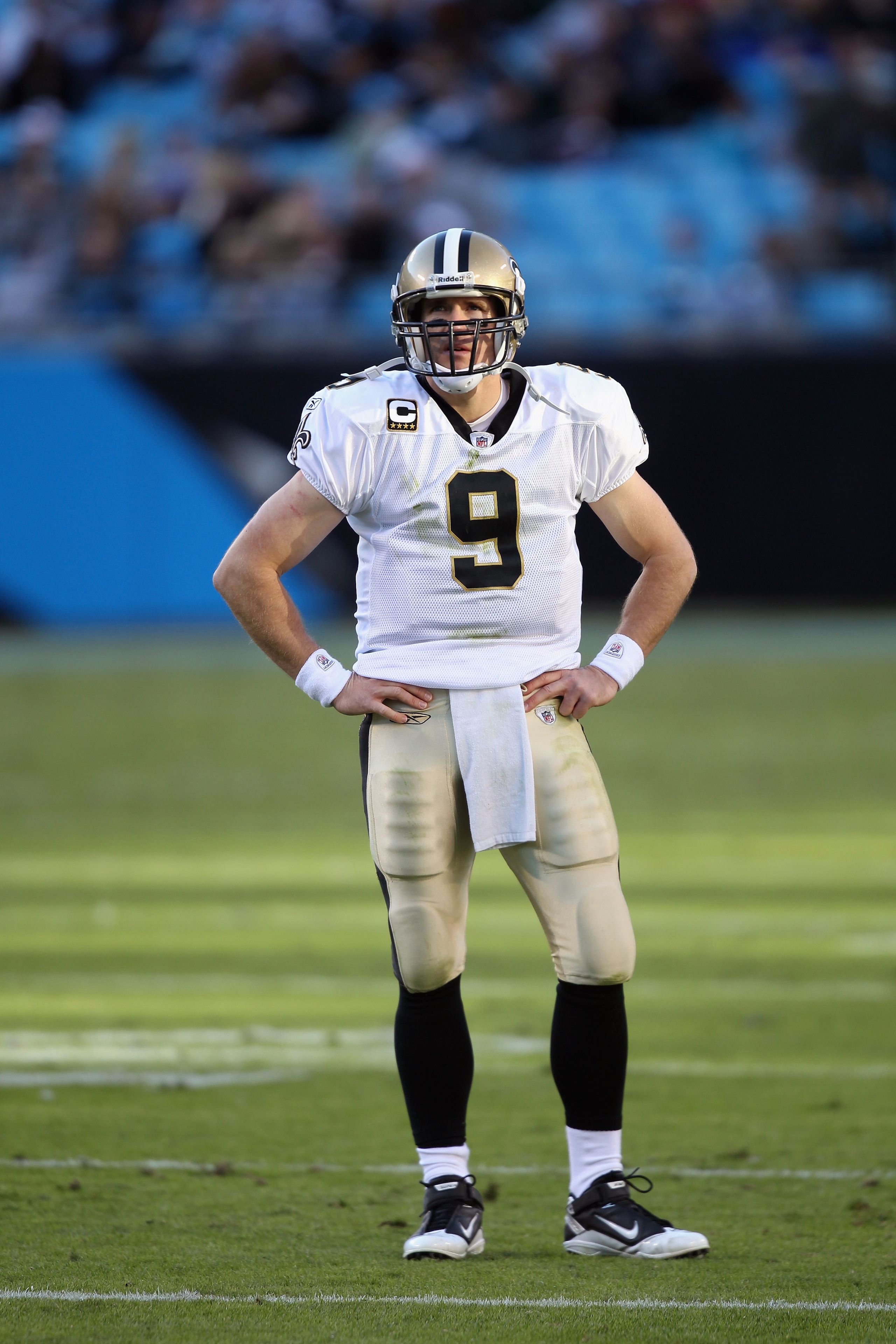 CHARLOTTE, NC - NOVEMBER 07: Drew Brees #9 of the New Orleans Saints against the Carolina Panthers during their game at Bank of America Stadium on November 7, 2010 in Charlotte, North Carolina. (Photo by Streeter Lecka/Getty Images) CHARLOTTE, NC - NOVEMBER 07: Drew Brees #9 of the New Orleans Saints against the Carolina Panthers during their game at Bank of America Stadium on November 7, 2010 in Charlotte, North Carolina. (Photo by Streeter Lecka/Getty Images)
