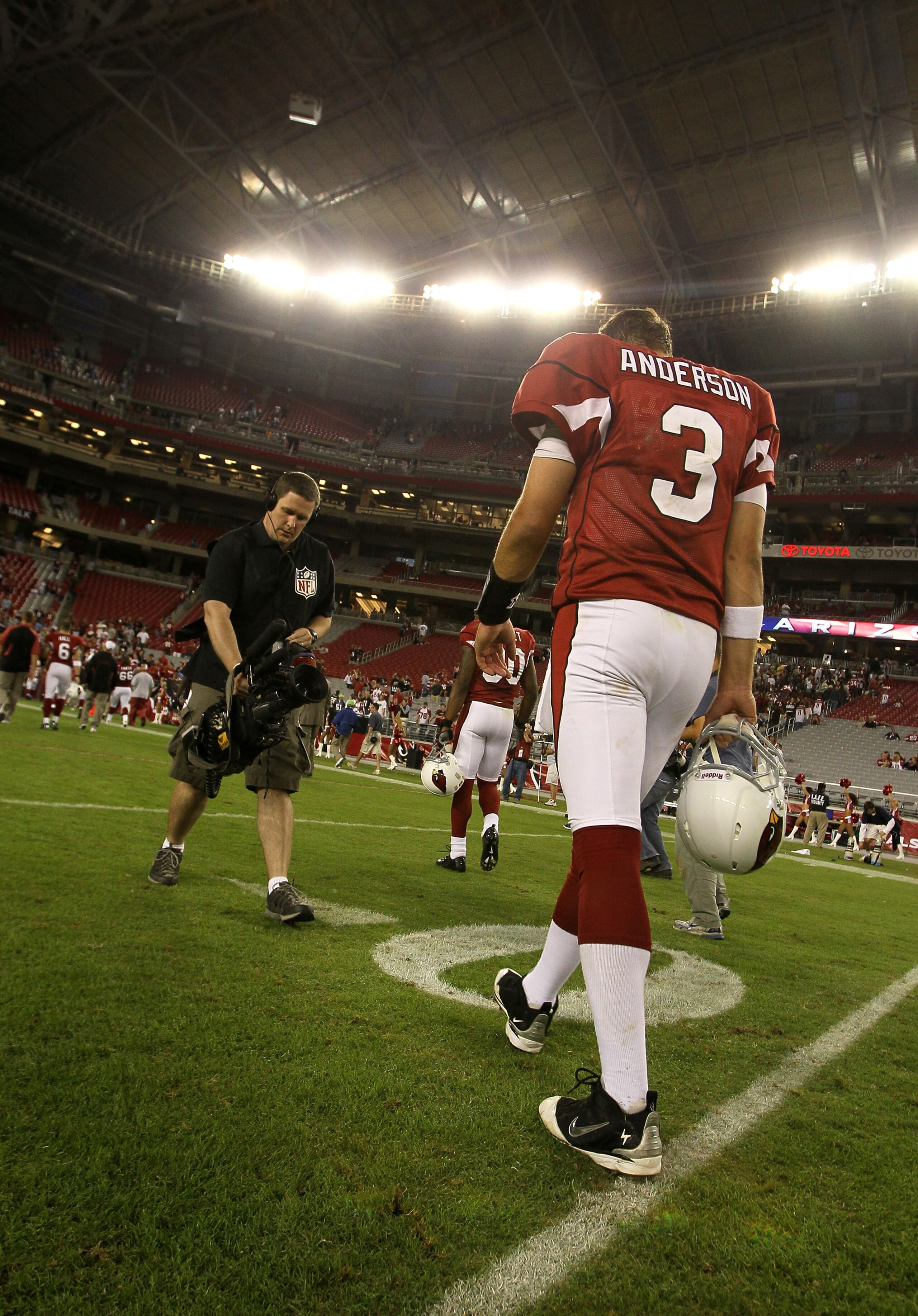 GLENDALE, AZ - NOVEMBER 14:  Quarterback Derek Anderson #3 of the Arizona Cardinals walks off the field after the game with the Seattle Seahawks at University of Phoenix Stadium on November 14, 2010 in Glendale, Arizona. Seattle won 36-18.  (Photo by Step