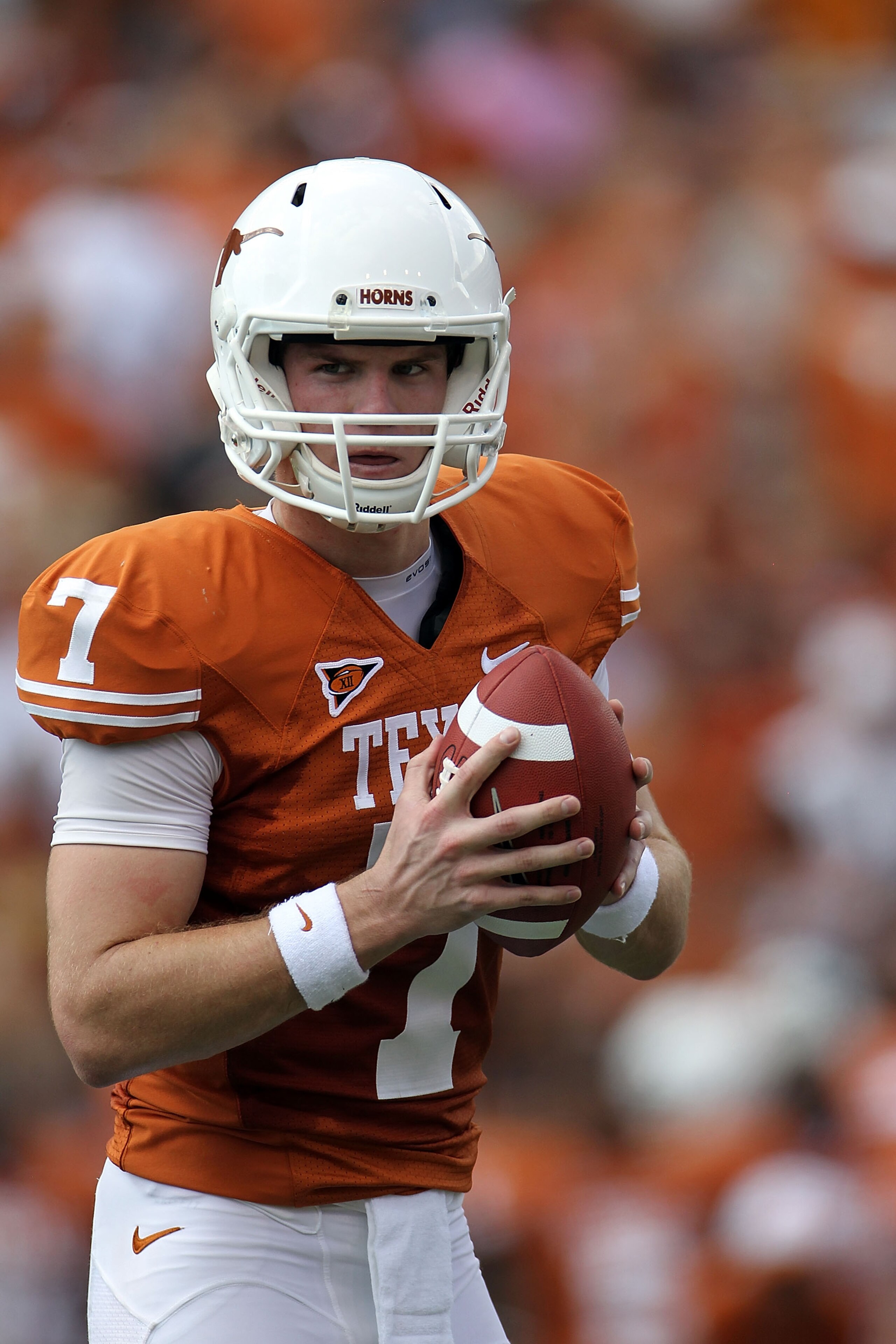 AUSTIN, TX - SEPTEMBER 25:  Quarterback Garrett Gilbert #7 of the Texas Longhorns at Darrell K Royal-Texas Memorial Stadium on September 25, 2010 in Austin, Texas.  (Photo by Ronald Martinez/Getty Images)