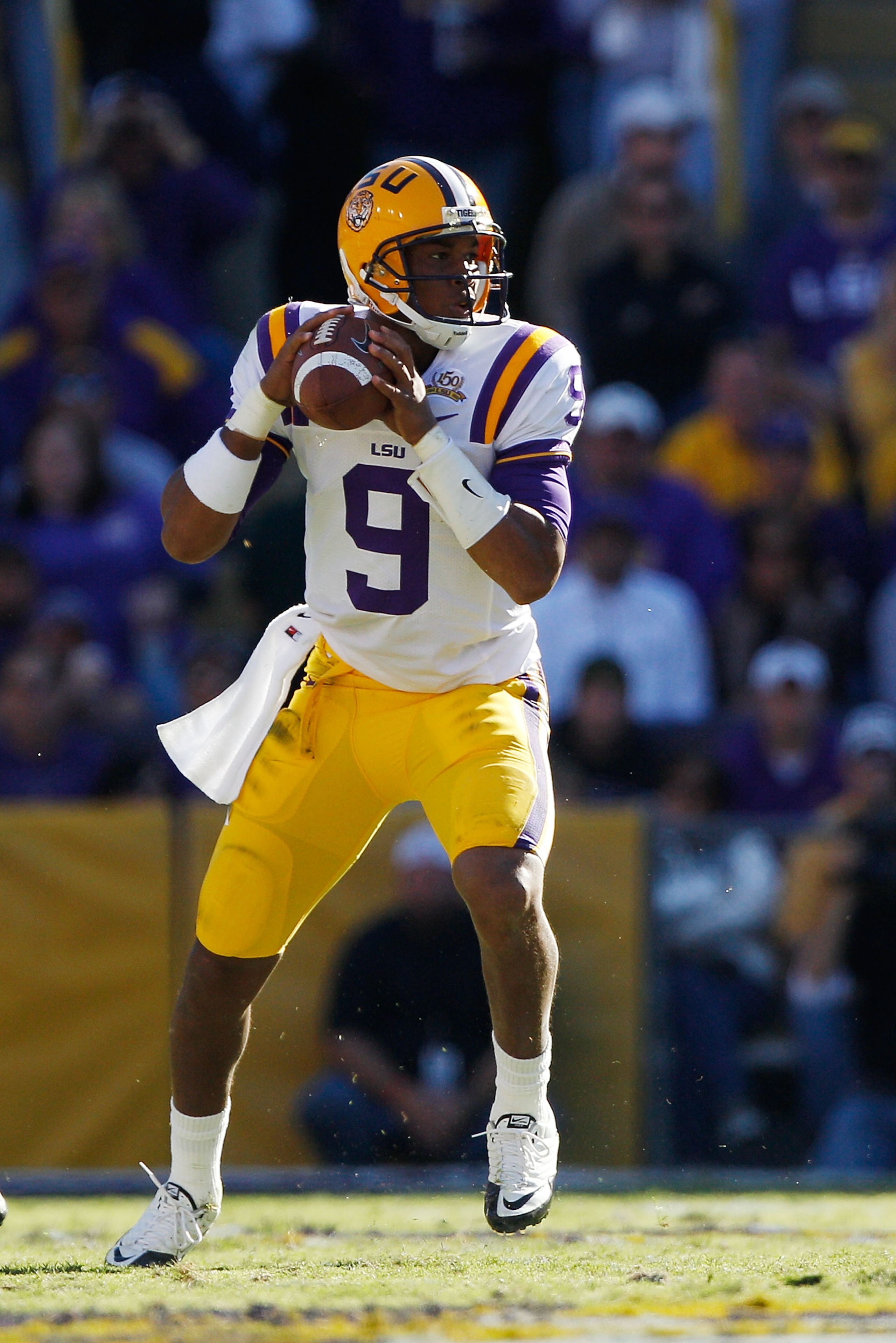 BATON ROUGE, LA - NOVEMBER 06: Quarterback Jordan Jefferson #9 of the Louisiana State University Tigers looks to throw the ball against the Alabama Crimson Tide at Tiger Stadium on November 6, 2010 in Baton Rouge, Louisiana. The Tigers defeated the Crims BATON ROUGE, LA - NOVEMBER 06: Quarterback Jordan Jefferson #9 of the Louisiana State University Tigers looks to throw the ball against the Alabama Crimson Tide at Tiger Stadium on November 6, 2010 in Baton Rouge, Louisiana. The Tigers defeated the Crims