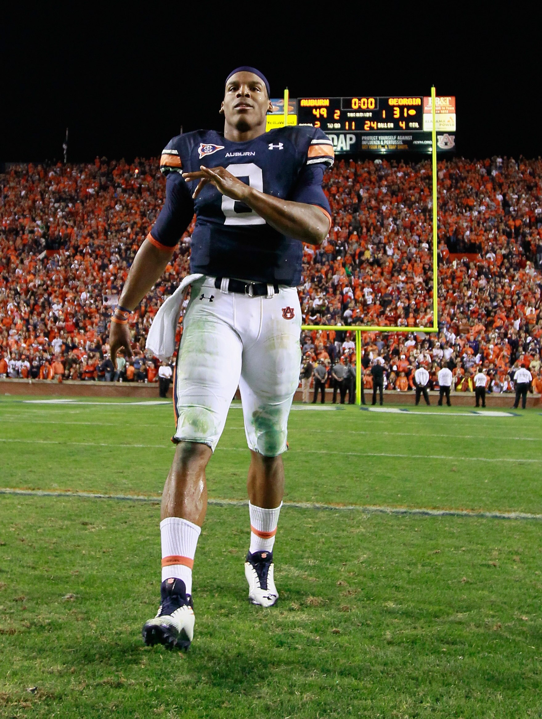 AUBURN, AL - NOVEMBER 13:  Quarterback Cameron Newton #2 of the Auburn Tigers celebrates their 49-31 win over the Georgia Bulldogs at Jordan-Hare Stadium on November 13, 2010 in Auburn, Alabama.  (Photo by Kevin C. Cox/Getty Images)