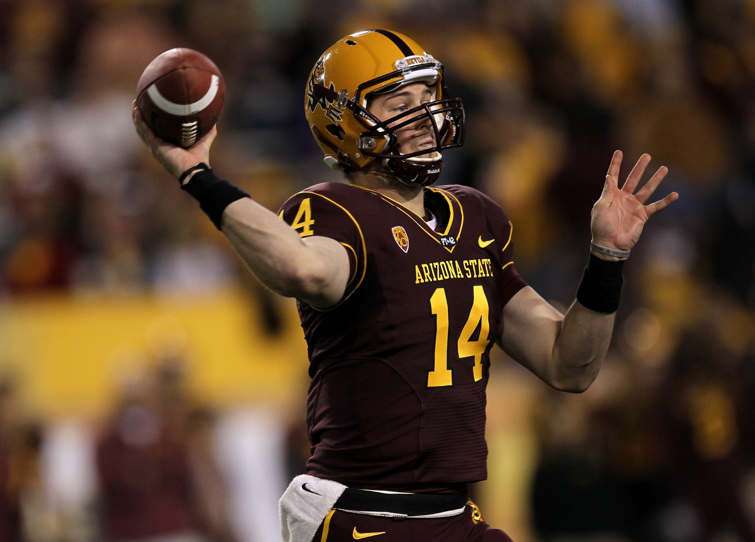 TEMPE, AZ - NOVEMBER 13: Quarterback Steven Threet #14 of the Arizona State Sun Devils throws a pass against the Stanford Cardinal at Sun Devil Stadium on November 13, 2010 in Tempe, Arizona. (Photo by Stephen Dunn/Getty Images) TEMPE, AZ - NOVEMBER 13: Quarterback Steven Threet #14 of the Arizona State Sun Devils throws a pass against the Stanford Cardinal at Sun Devil Stadium on November 13, 2010 in Tempe, Arizona. (Photo by Stephen Dunn/Getty Images)