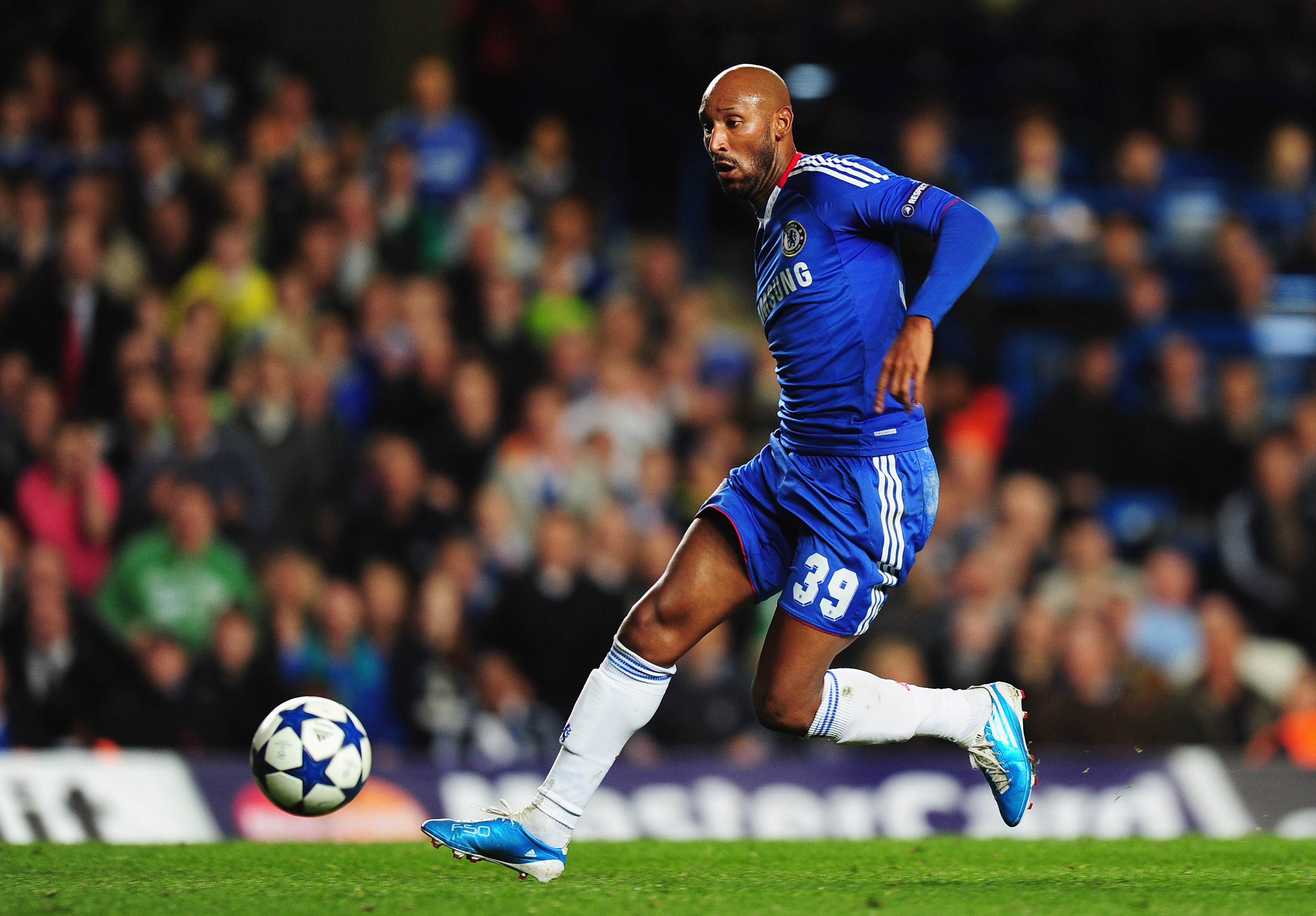 LONDON, ENGLAND - NOVEMBER 03:  Nicolas Anelka of Chelsea in action during the UEFA Champions League Group F match between Chelsea and Spartak Moscow at Stamford Bridge on November 3, 2010 in London, England.  (Photo by Mike Hewitt/Getty Images)