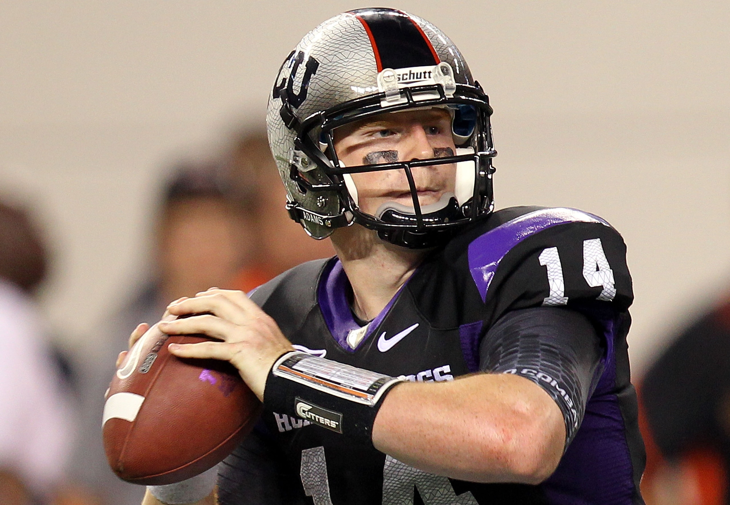 ARLINGTON, TX - SEPTEMBER 04: Quarterback Andy Dalton #14 of the TCU Horned Frogs at Cowboys Stadium on September 4, 2010 in Arlington, Texas. (Photo by Ronald Martinez/Getty Images) ARLINGTON, TX - SEPTEMBER 04: Quarterback Andy Dalton #14 of the TCU Horned Frogs at Cowboys Stadium on September 4, 2010 in Arlington, Texas. (Photo by Ronald Martinez/Getty Images)