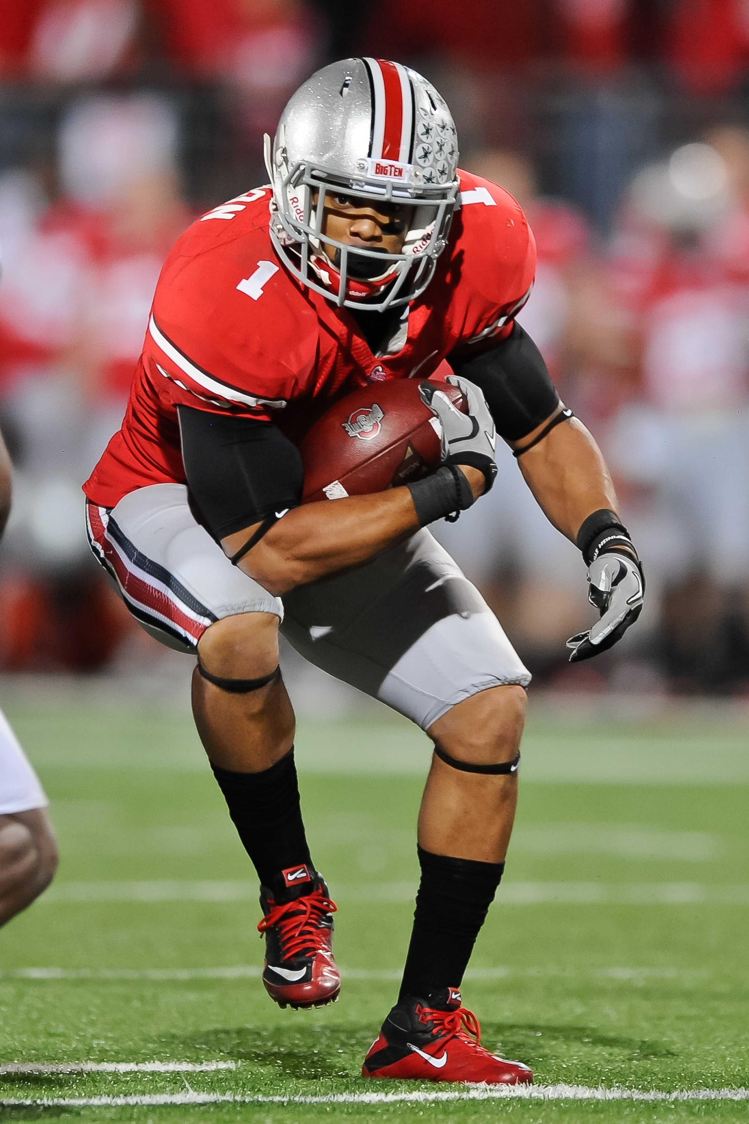 COLUMBUS, OH - NOVEMBER 13: Dan Herron #1 of the Ohio State Buckeyes runs with the ball against the Penn State Nittany Lions at Ohio Stadium on November 13, 2010 in Columbus, Ohio. (Photo by Jamie Sabau/Getty Images) COLUMBUS, OH - NOVEMBER 13: Dan Herron #1 of the Ohio State Buckeyes runs with the ball against the Penn State Nittany Lions at Ohio Stadium on November 13, 2010 in Columbus, Ohio. (Photo by Jamie Sabau/Getty Images)