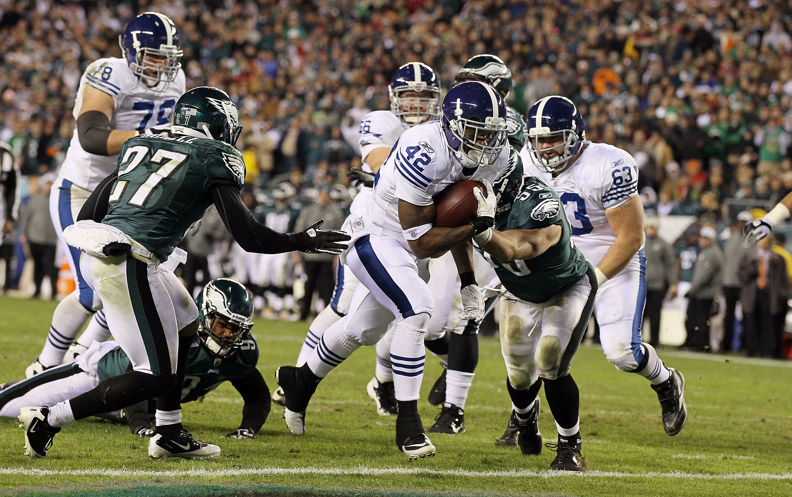 PHILADELPHIA - NOVEMBER 07:  Javarris James #42 of the Indianapolis Colts runs in his second quarter touchdown against the Philadelphia Eagles on November 7, 2010 at Lincoln Financial Field in Philadelphia, Pennsylvania.  (Photo by Jim McIsaac/Getty Image