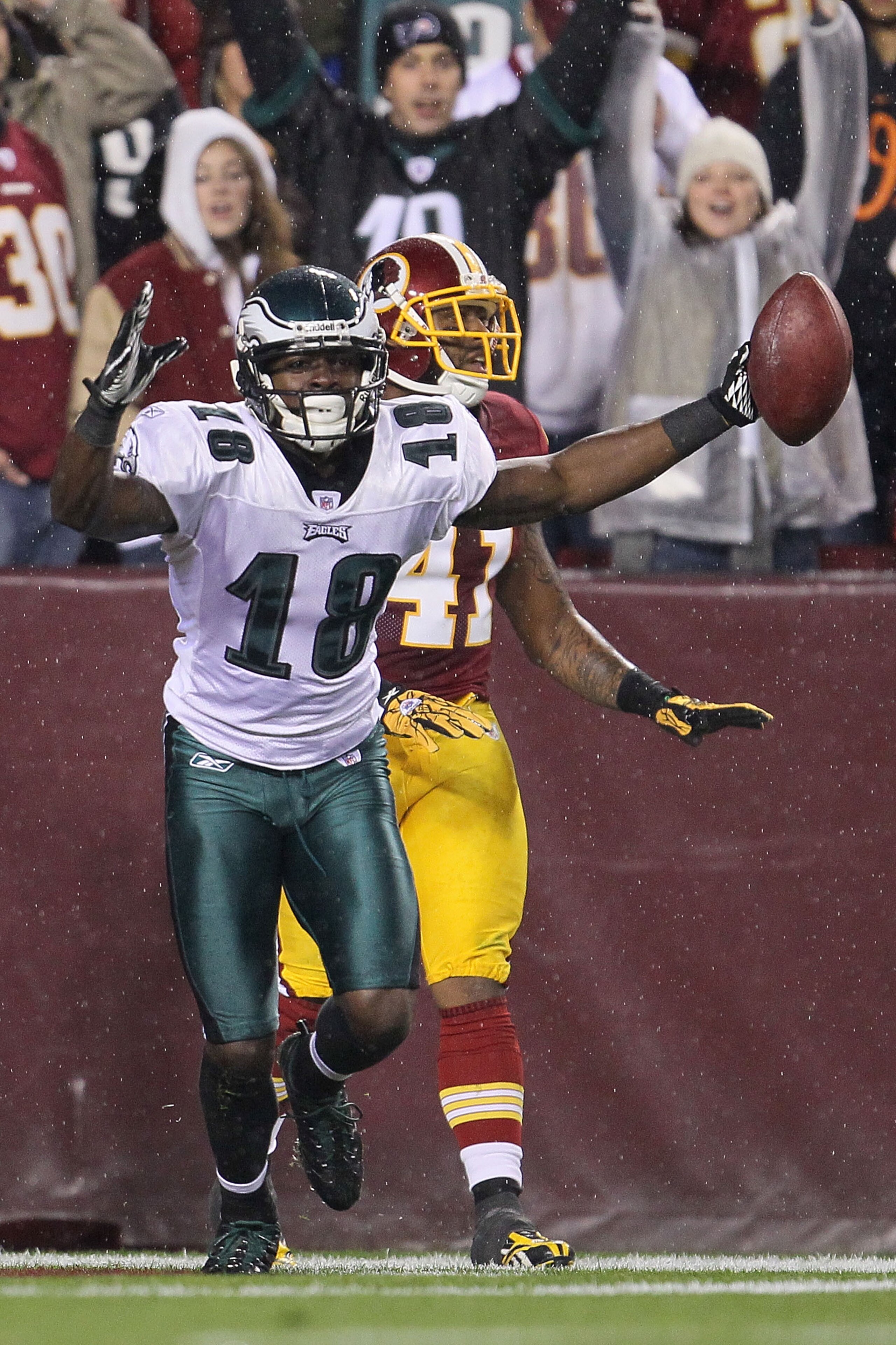 LANDOVER, MD - NOVEMBER 15: Jeremy Maclin #18 of the Philadelphia Eagles celebrates after scoring a touchdown against the Washington Redskins on November 15, 2010 at FedExField in Landover, Maryland. (Photo by Chris McGrath/Getty Images) LANDOVER, MD - NOVEMBER 15: Jeremy Maclin #18 of the Philadelphia Eagles celebrates after scoring a touchdown against the Washington Redskins on November 15, 2010 at FedExField in Landover, Maryland. (Photo by Chris McGrath/Getty Images)
