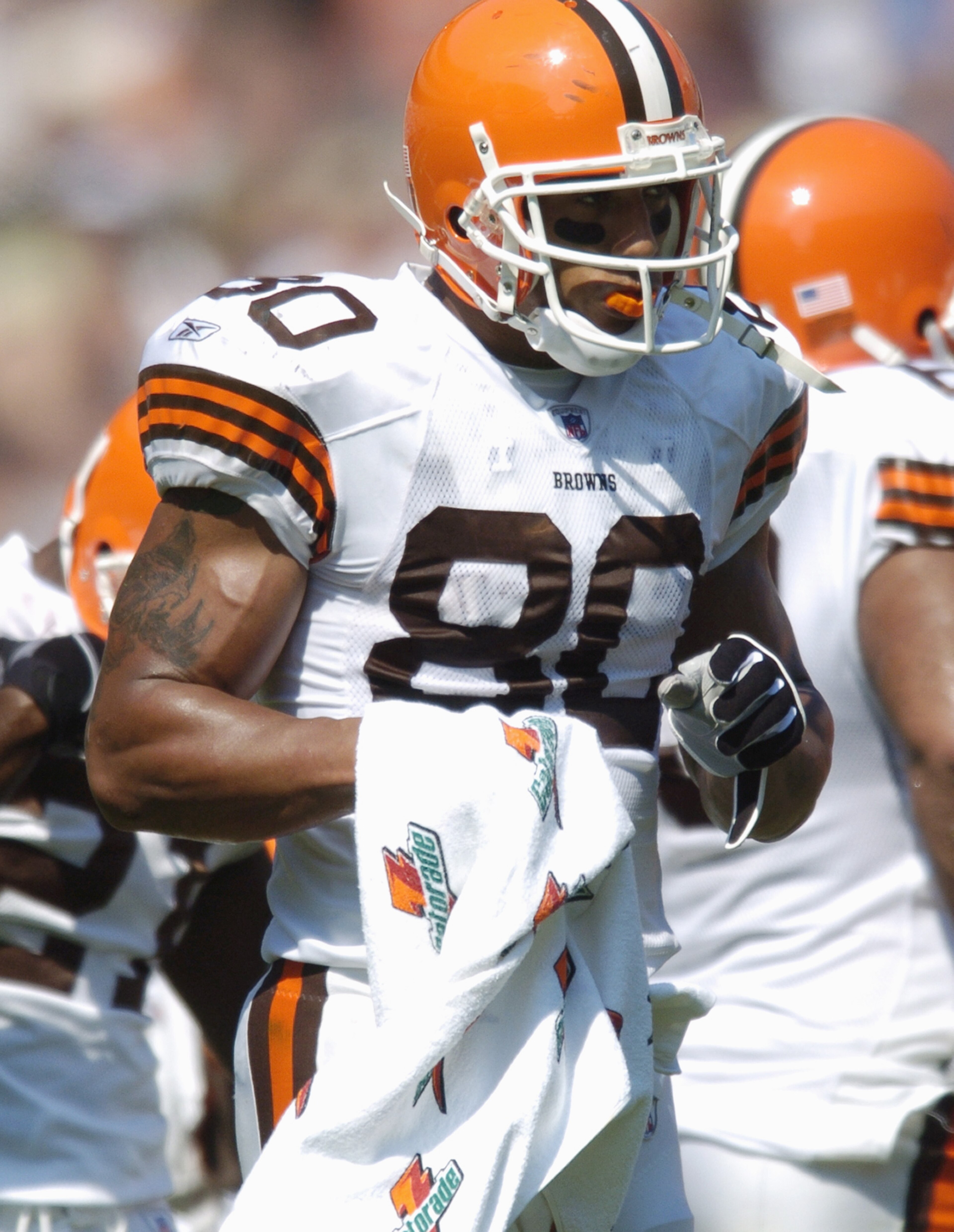 CLEVELAND - SEPTEMBER 12:  Kellen Winslow #80 of the Cleveland Browns walks on the sidelines during the gam against the Baltimore Ravens on September 12, 2004 at Cleveland Browns Stadium in Cleveland, Ohio. The Browns defeated the Ravens 20-3. (Photo by D
