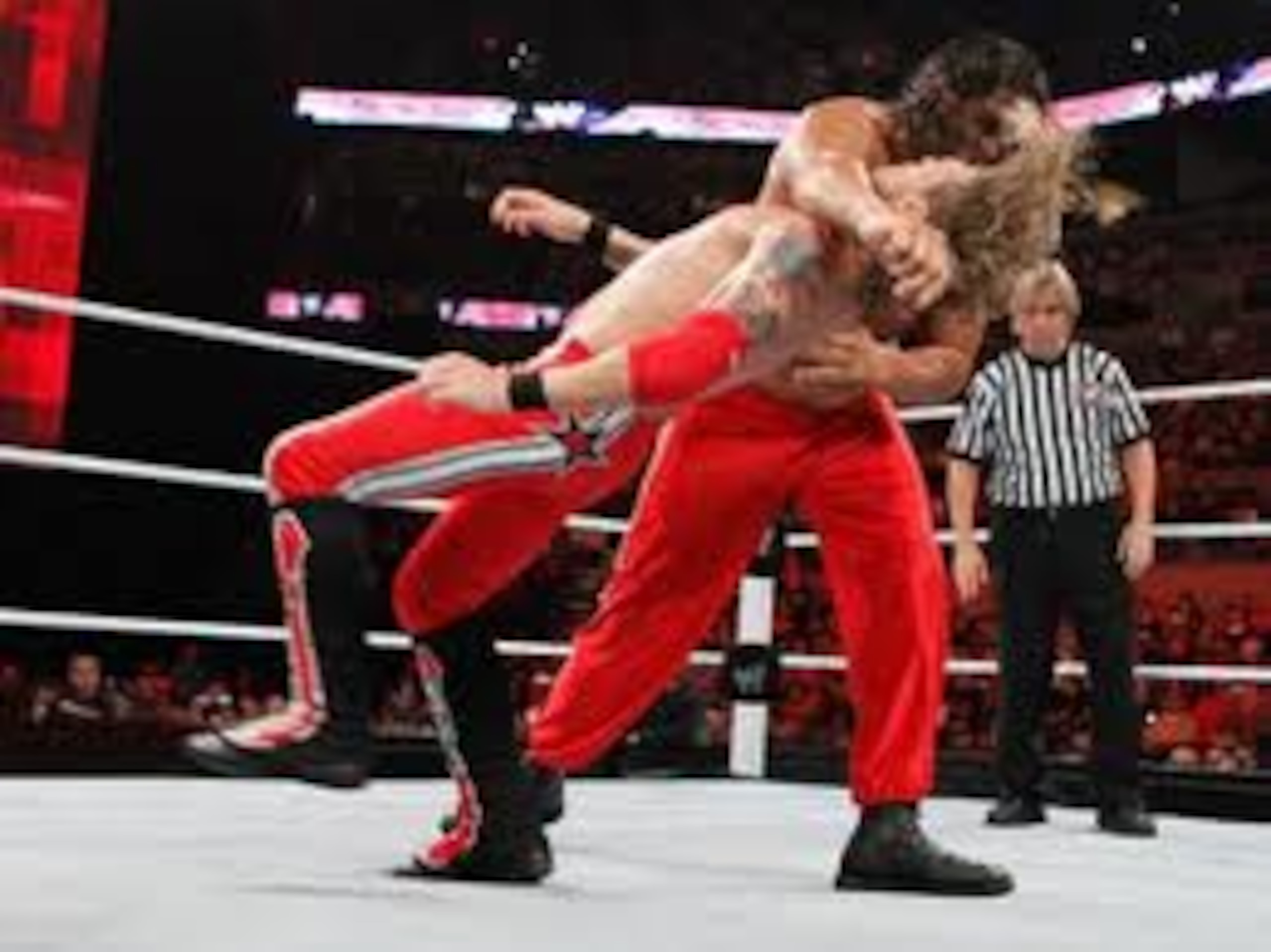 Khali In A Match With Edge on RAW