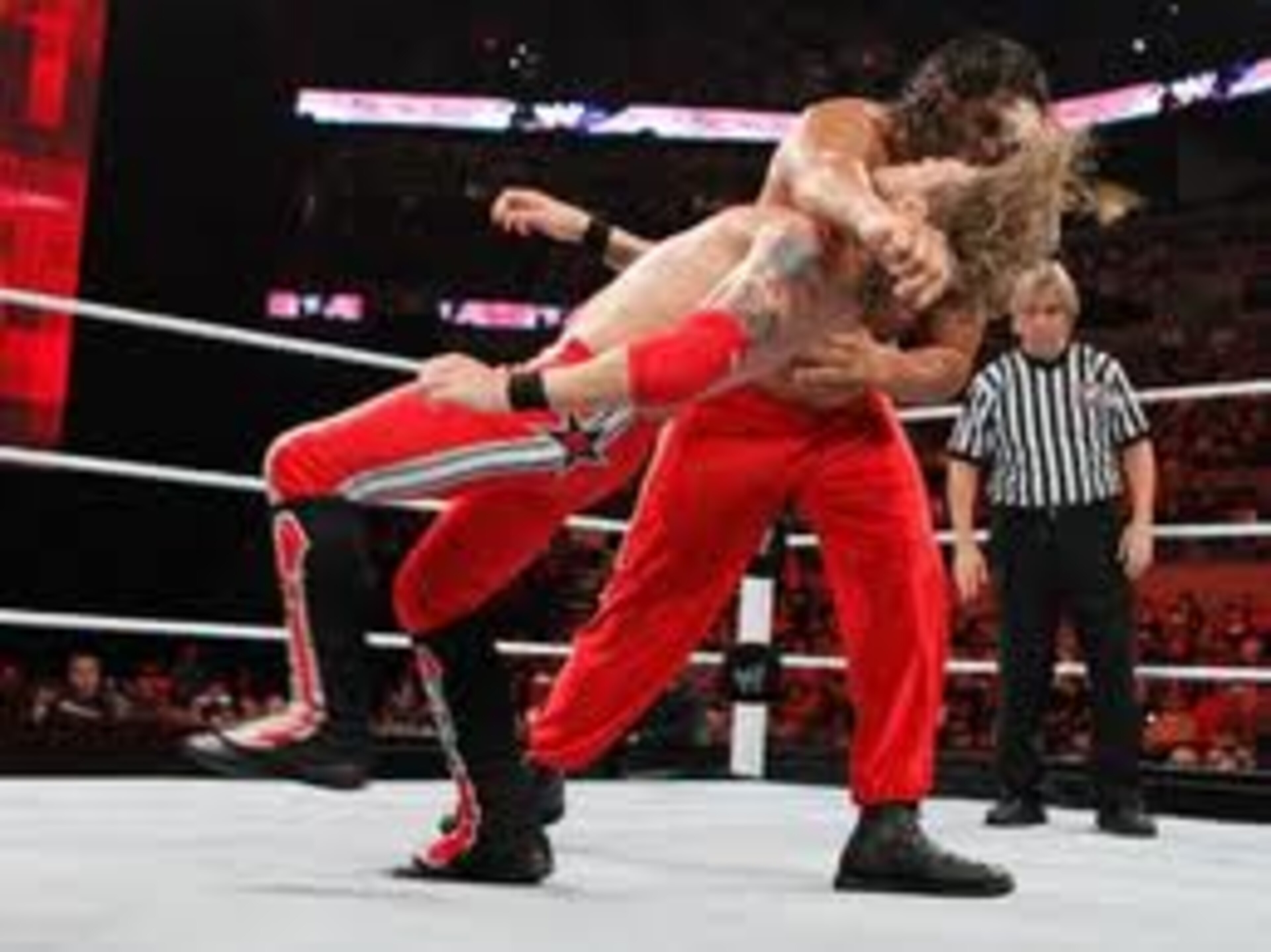 Khali In A Match With Edge on RAW
