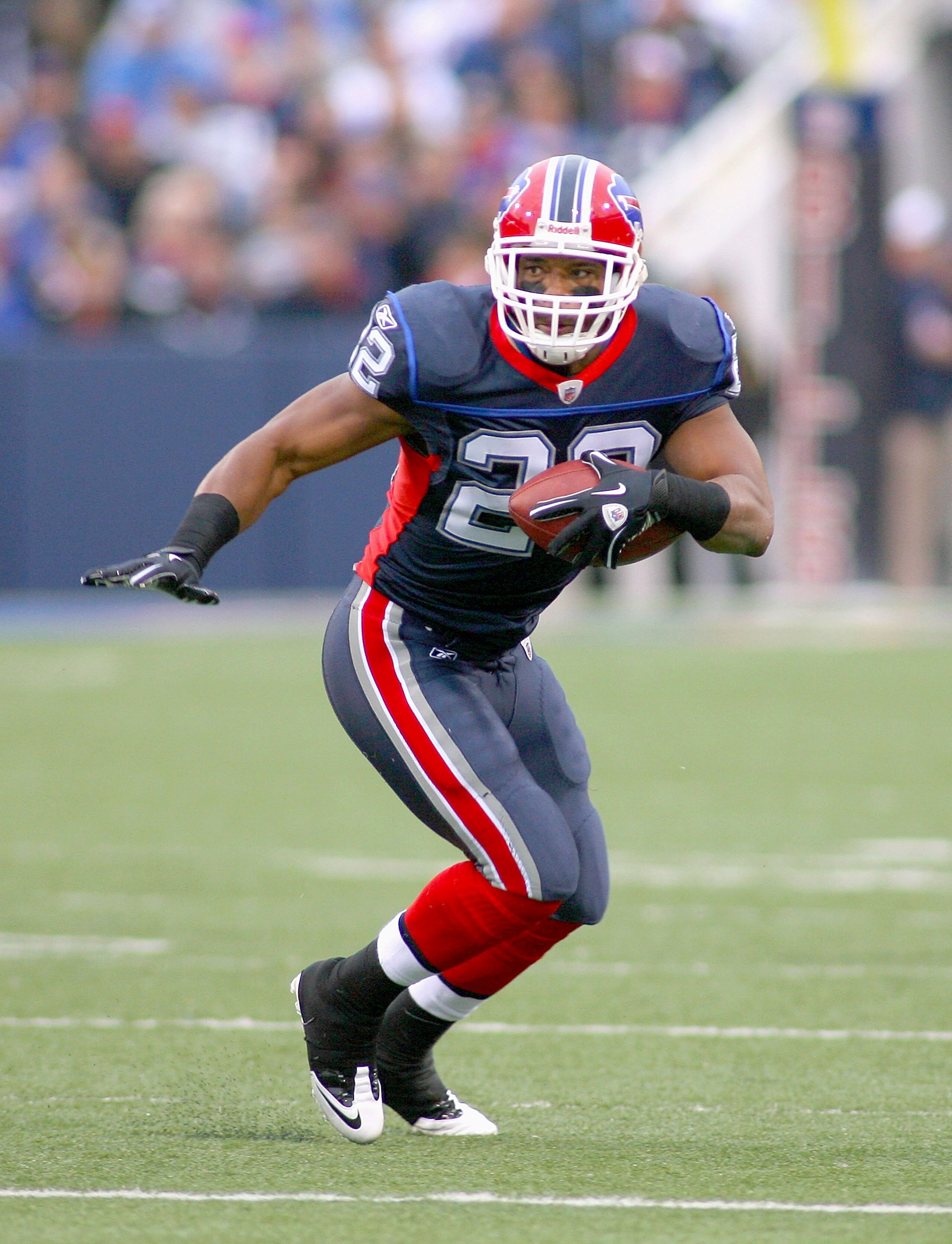 ORCHARD PARK, NY - NOVEMBER 14:  Fred Jackson #22 of the Buffalo Bills runs against the Detroit Lions at Ralph Wilson Stadium on November 14, 2010 in Orchard Park, New York. The Bills won 14-12.  (Photo by Rick Stewart/Getty Images)