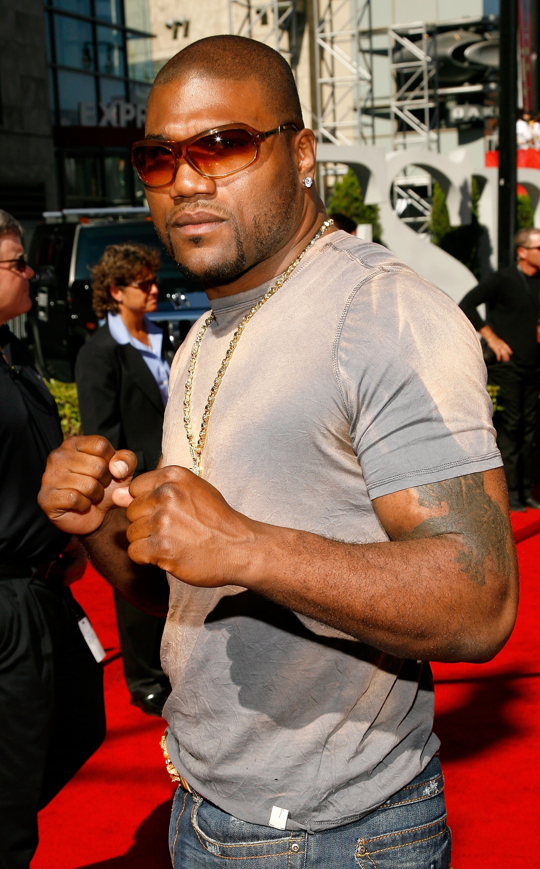 HOLLYWOOD - JULY 11:  UFC fighter Quinton Jackson arrives at the 2007 ESPY Awards at the Kodak Theatre on July 11, 2007 in Hollywood, California.  (Photo by Vince Bucci/Getty Images)
